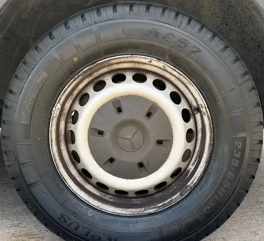 Mercedes-Benz Sprinter view 21