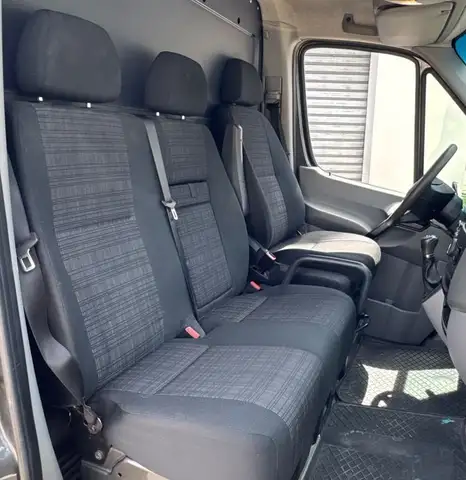 Mercedes-Benz Sprinter view 25