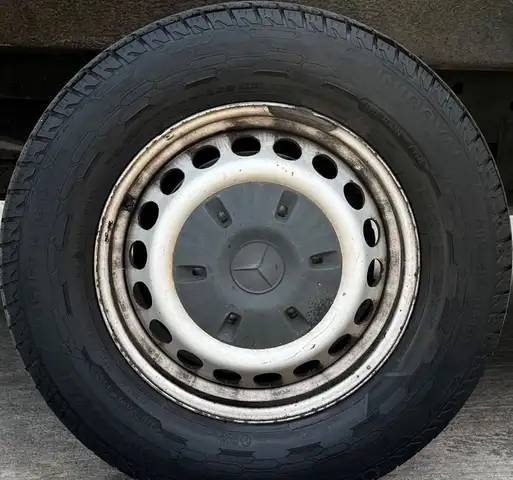 Mercedes-Benz Sprinter view 22