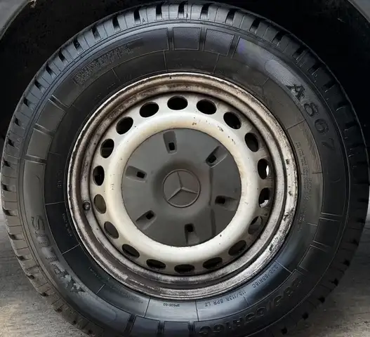 Mercedes-Benz Sprinter view 23