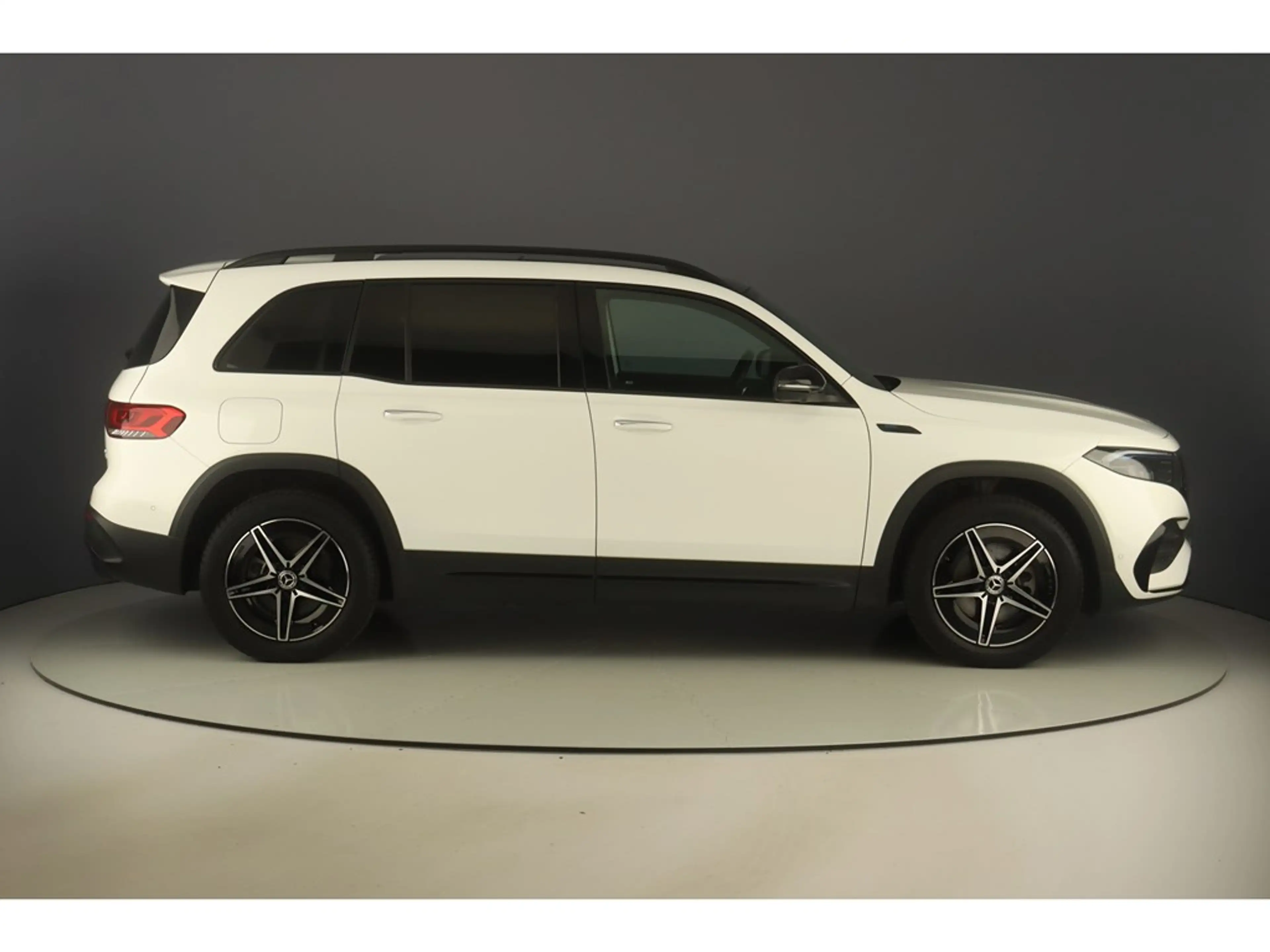 Mercedes-Benz EQB 300 4Matic 228pk AMG-Line Pack Premium — photo 6