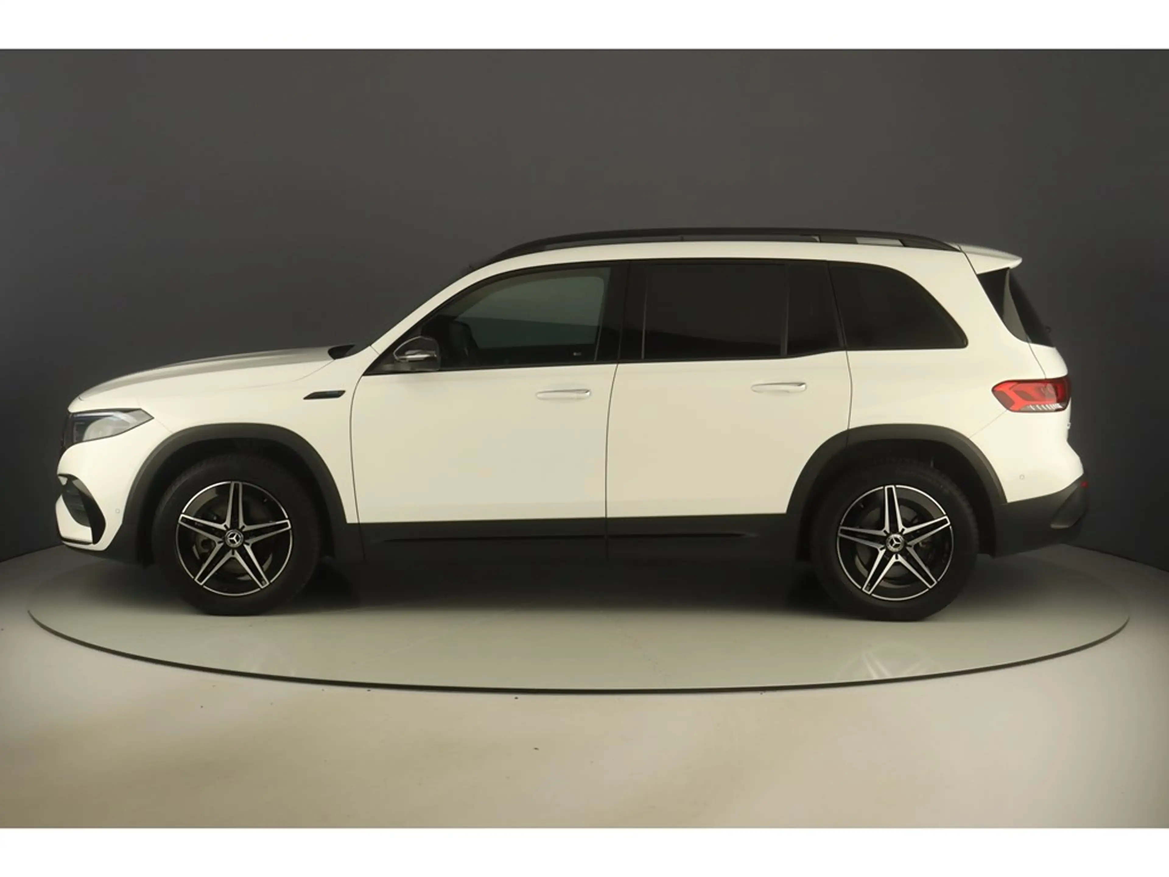 Mercedes-Benz EQB 300 4Matic 228pk AMG-Line Pack Premium — photo 2
