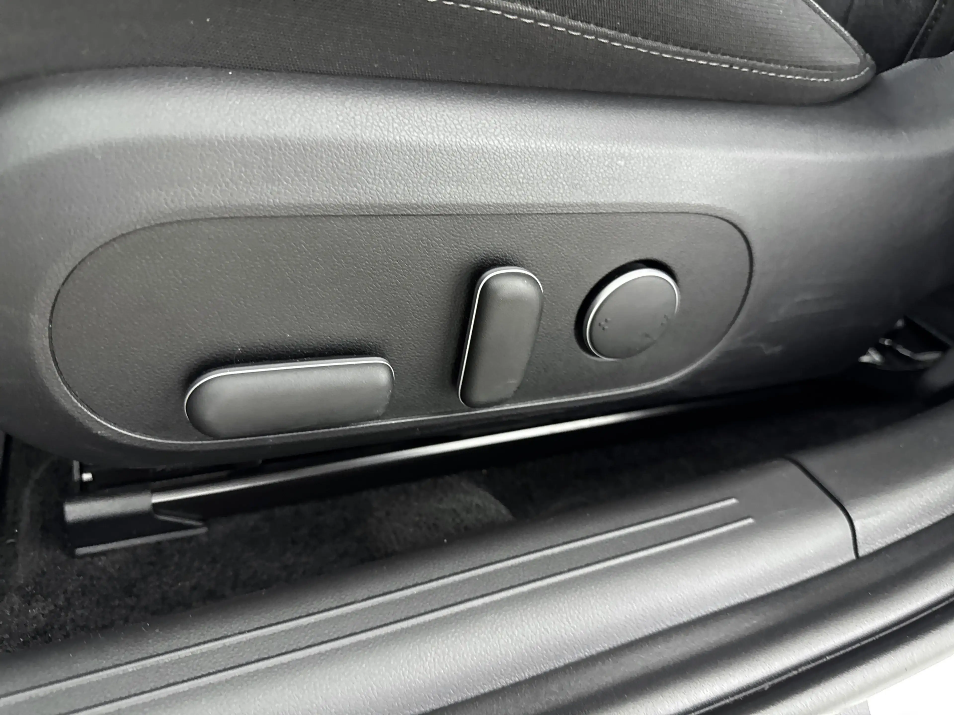 Hyundai IONIQ 6 - Connect 77.4 kWh // DEALERONDERHOUDEN // ELECTRI — photo 16