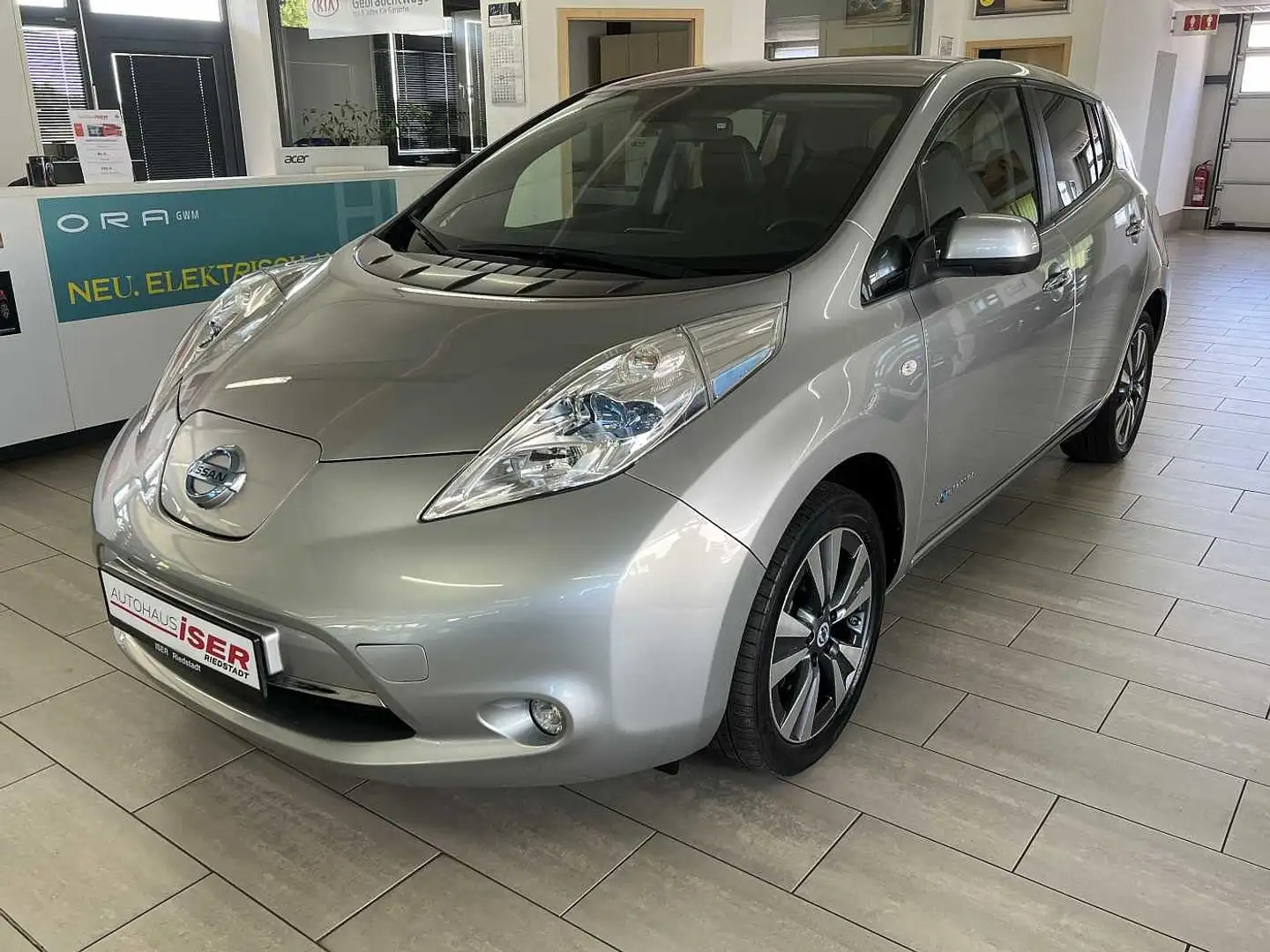 Nissan Leaf Tekna mit Batterie |Leder |Navi |Bose | LED Argent - 2