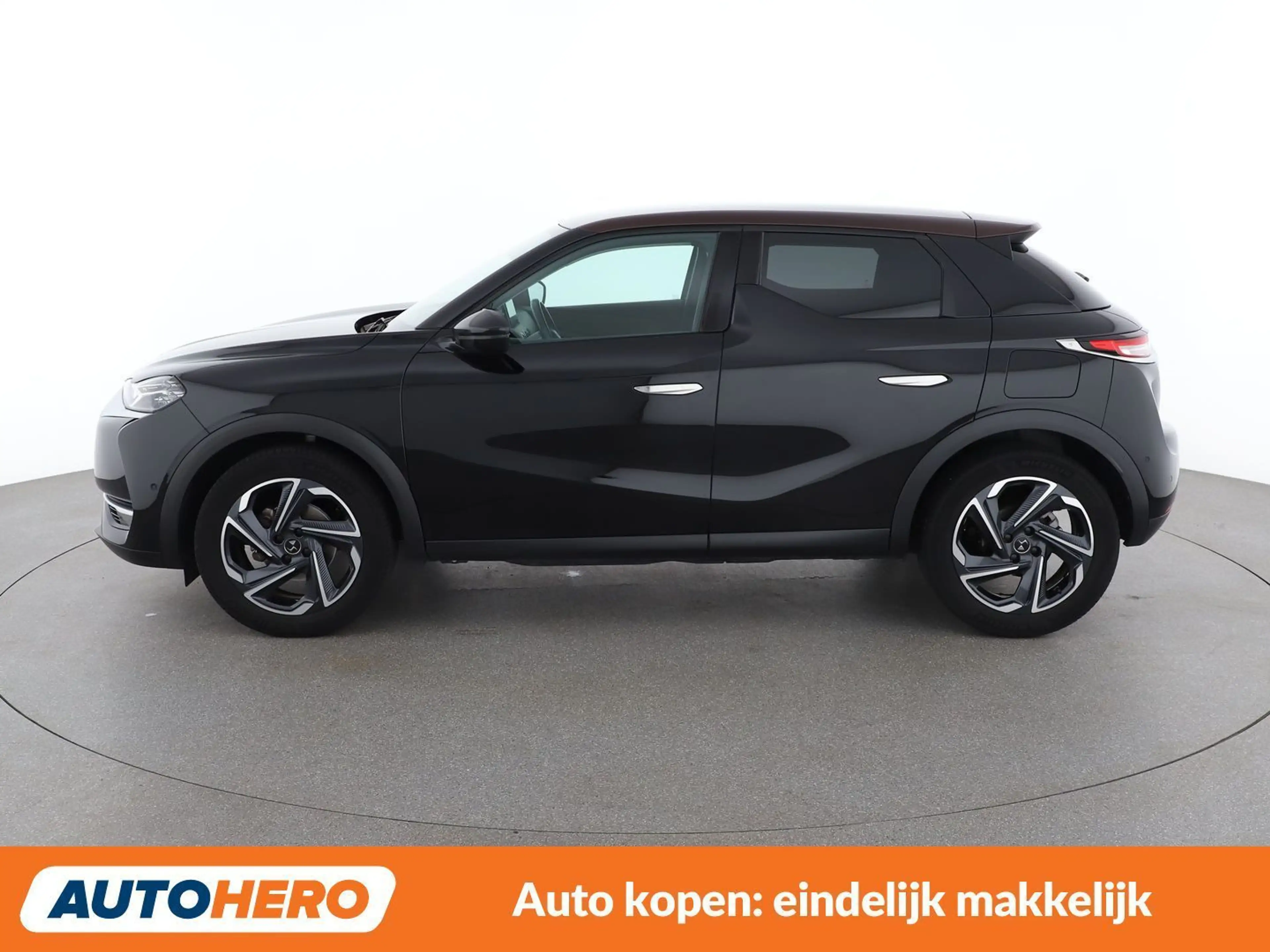 DS Automobiles DS 3 Crossback 1.2 PureTech So Chic — photo 3