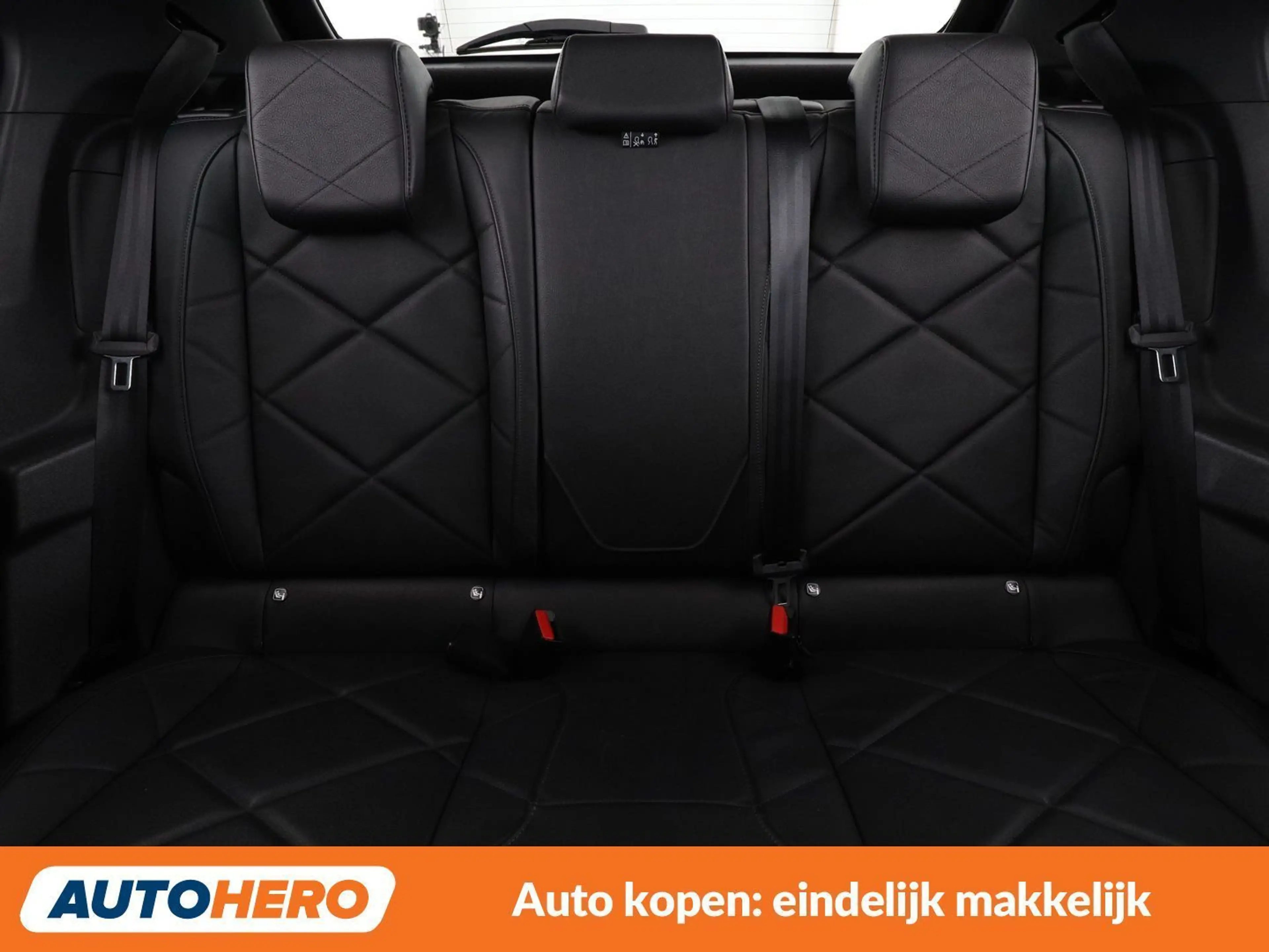 DS Automobiles DS 3 Crossback 1.2 PureTech So Chic — photo 15