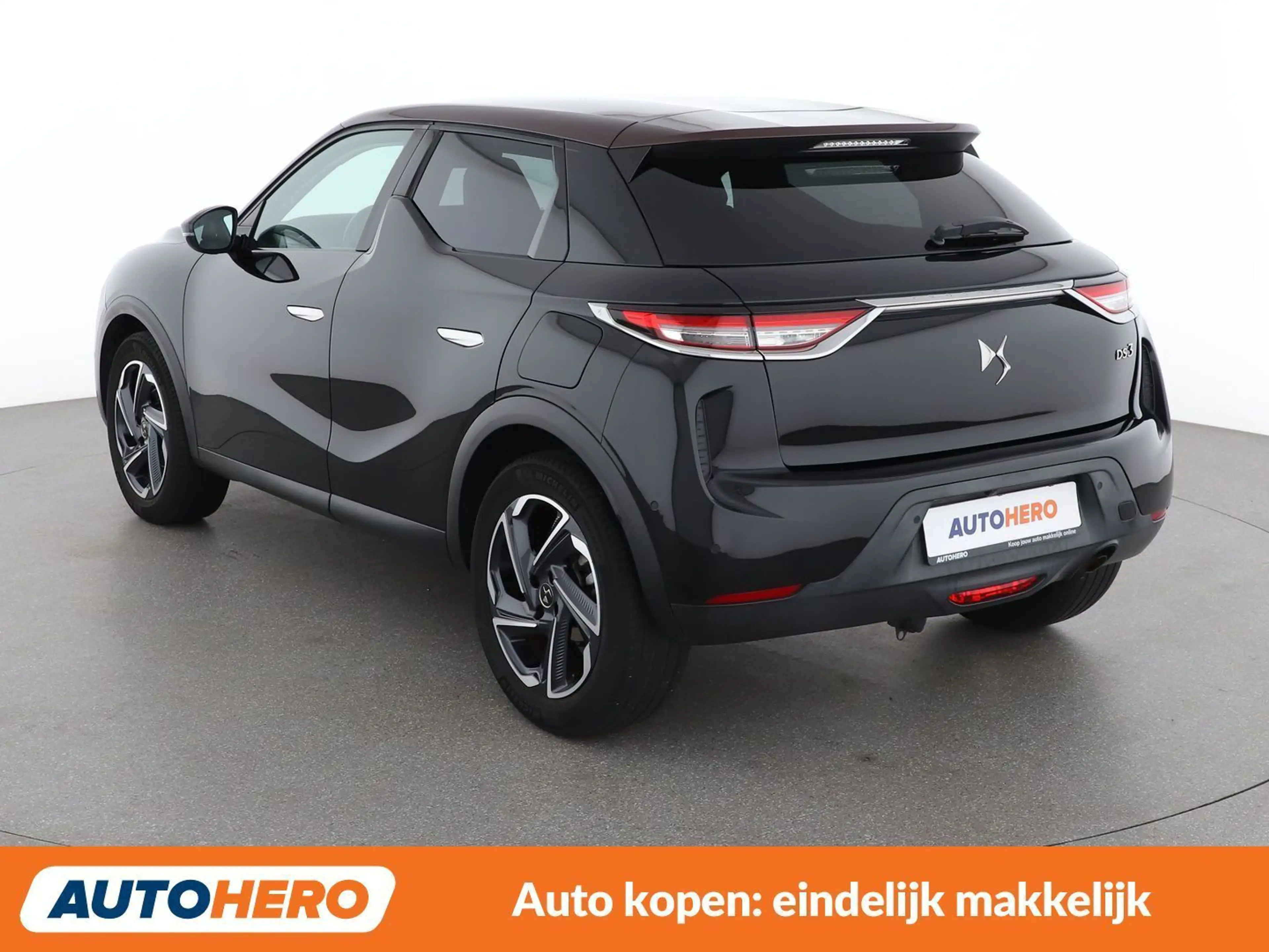 DS Automobiles DS 3 Crossback 1.2 PureTech So Chic — photo 4