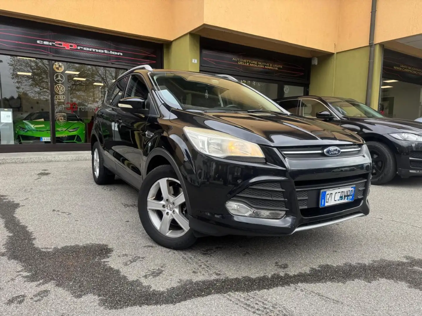 Ford Kuga 2.0 TDCI , Plus 4x2 Sport Utility Noir - 1