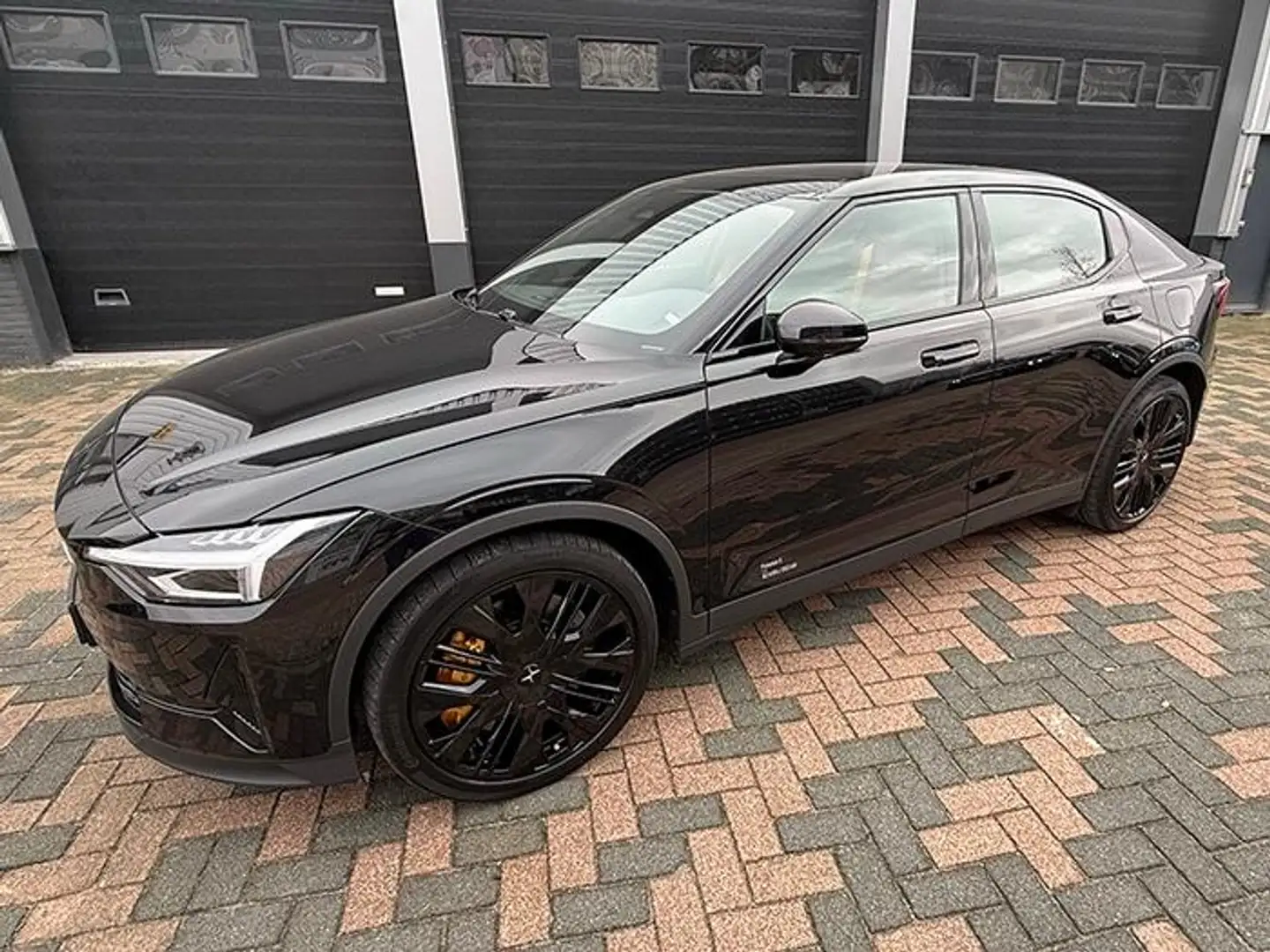 Polestar 2 Long Range Dual Motor Performance Plus 82 kWh Zwart - 1