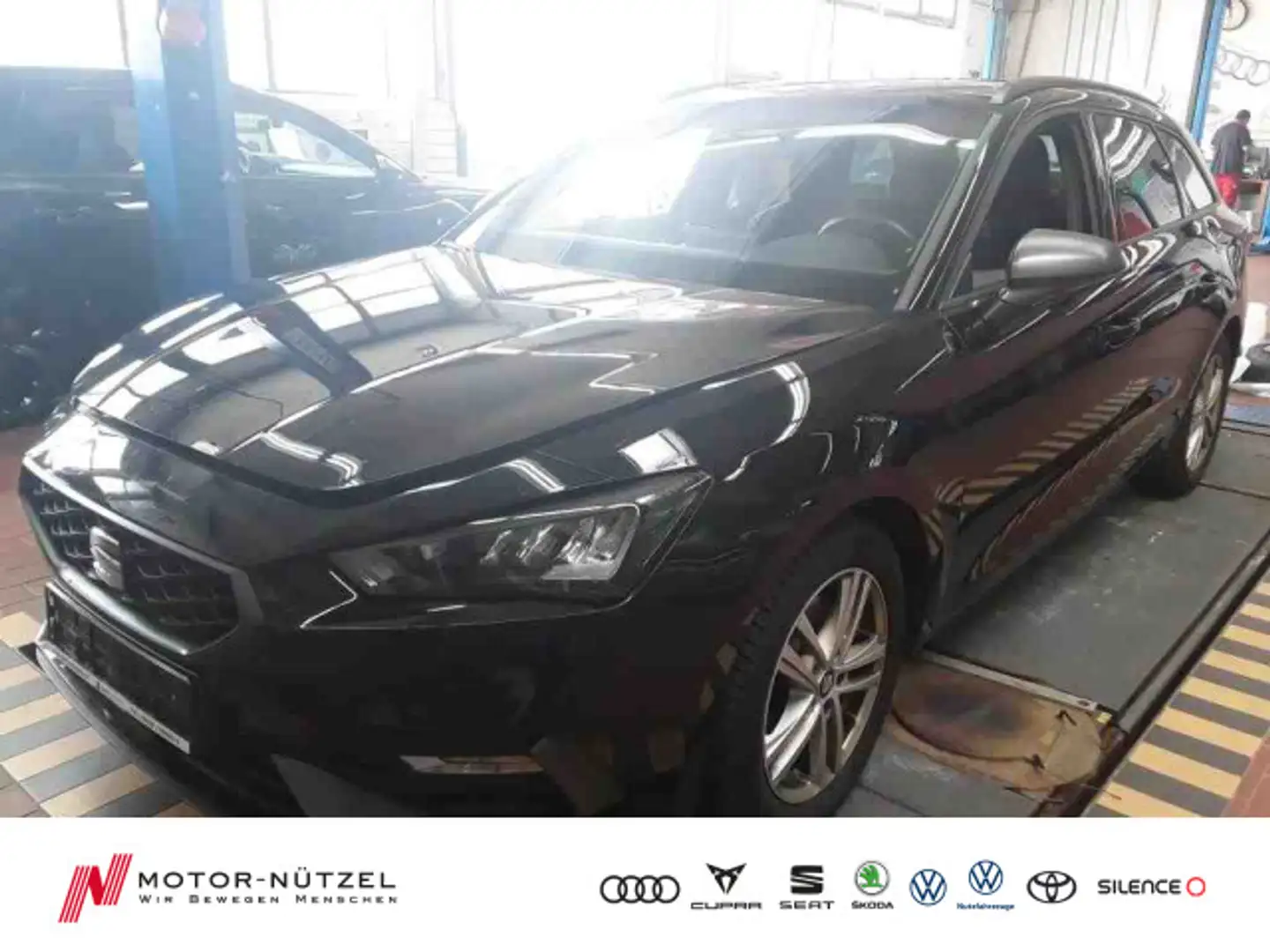 SEAT Leon ST 2.0TDI DSG FR-LINE LED+NAVI+KAMERA+BEATS Schwarz - 1