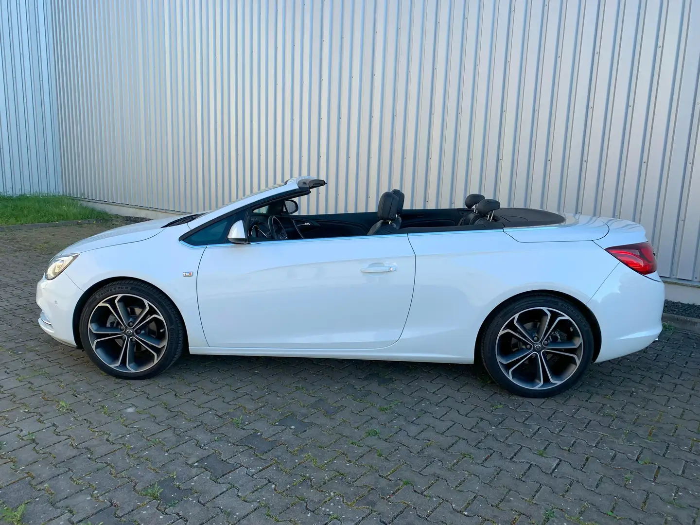Opel Cascada Cascada 1.6 ECOTEC DI Turbo ecoFLEX Start/Stop Inn Blanc - 2