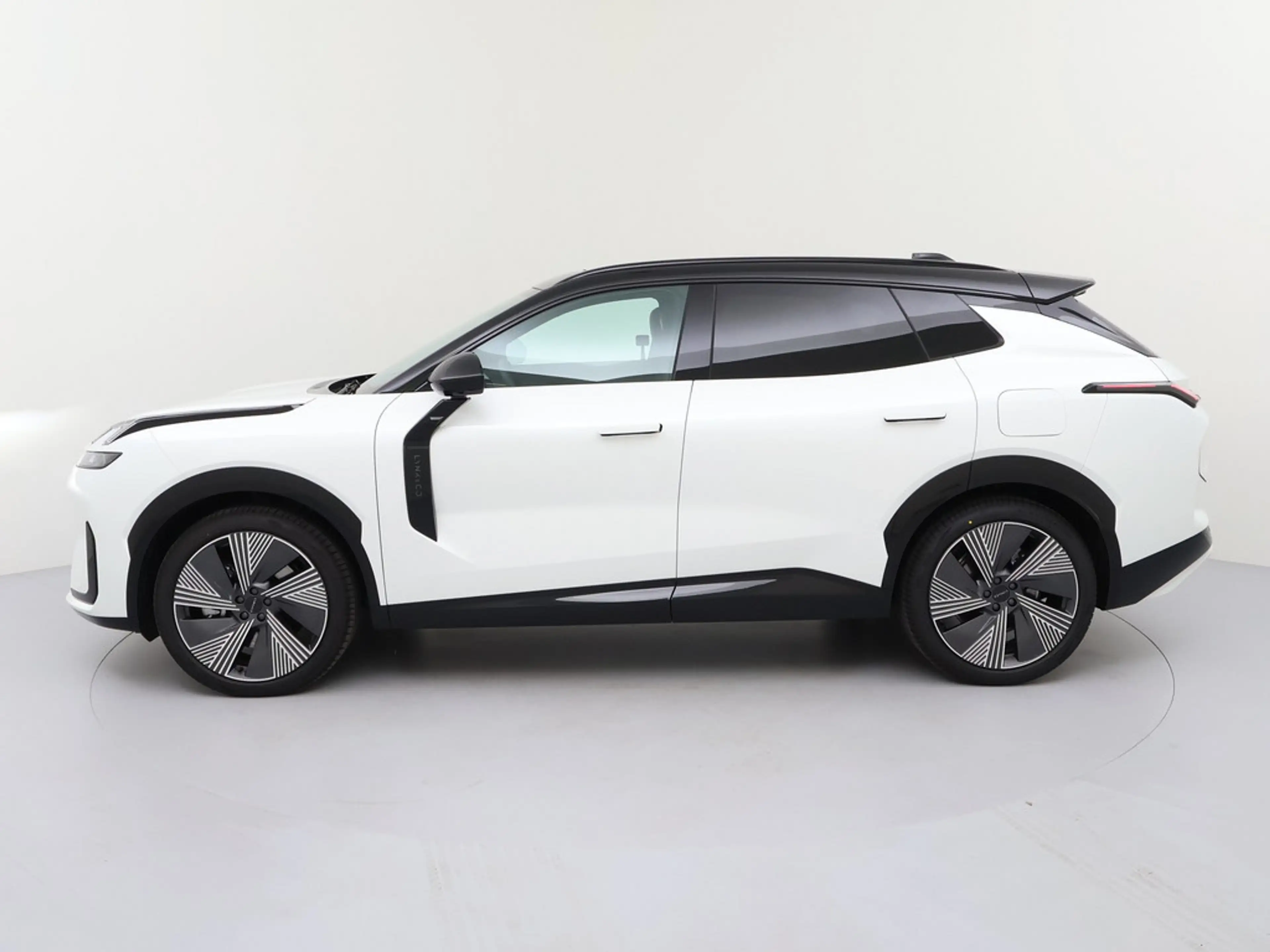 Lynk & Co 08 More Plug-In Hybrid SOFORT VERFÜGBAR — photo 8