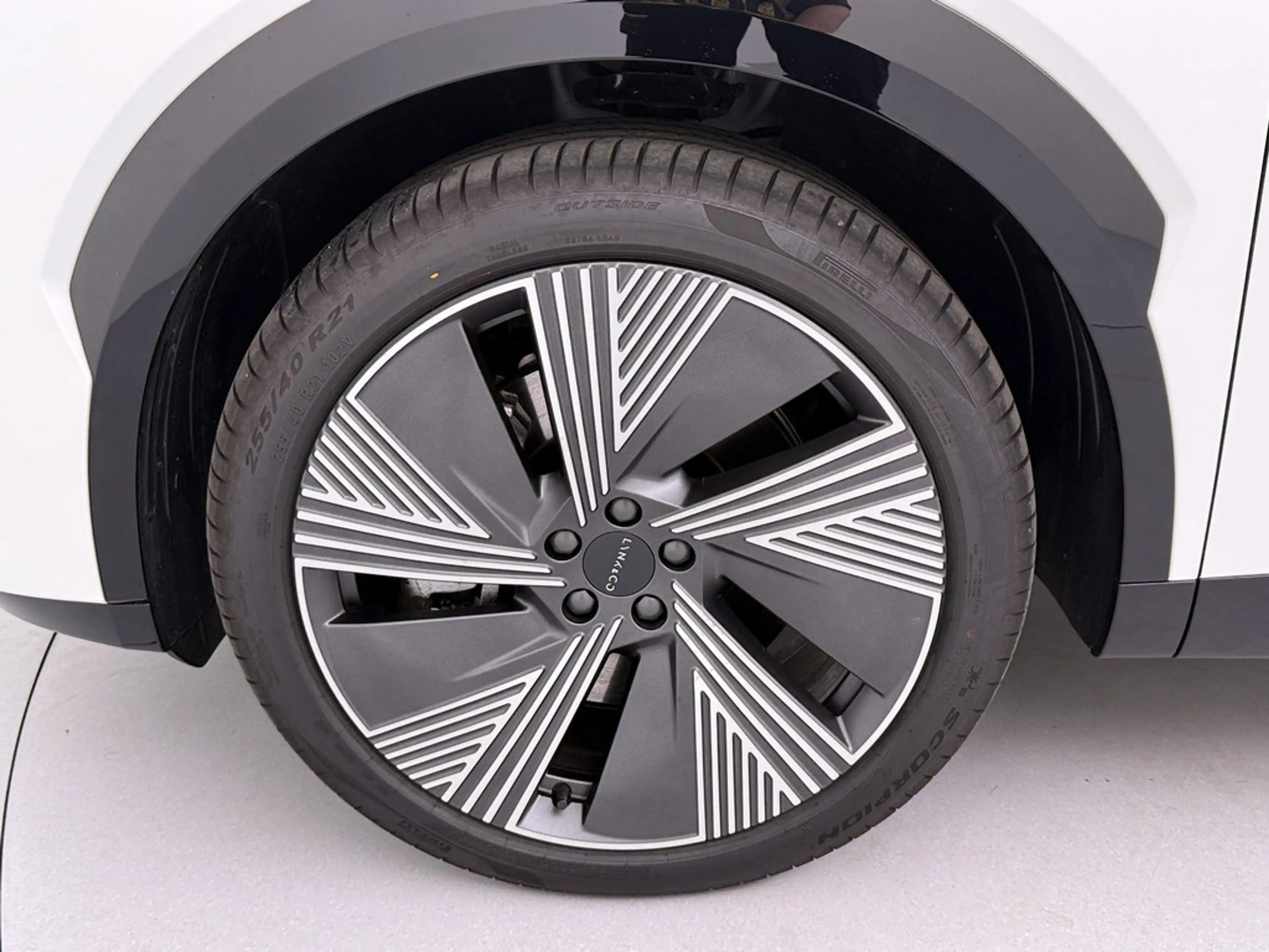 Lynk & Co 08 More Plug-In Hybrid SOFORT VERFÜGBAR — photo 9