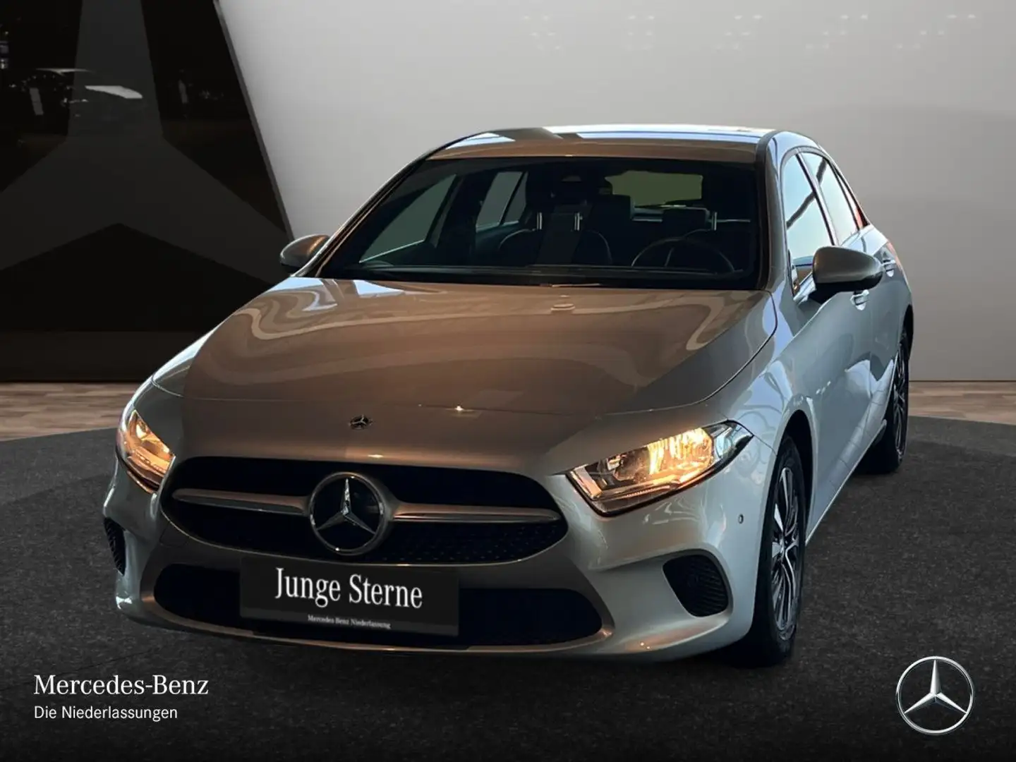 Mercedes-Benz A 200 STYLE+KAMERA Plateado - 2