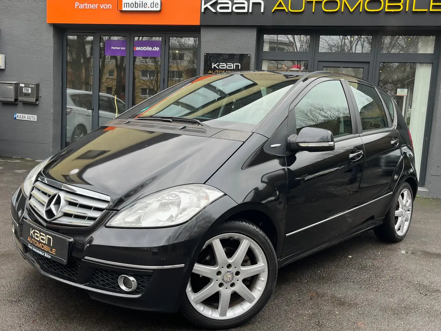 Mercedes-Benz A 170 Avantgarde/ALLWETTER/KLIMA/SHZ/RADIO/SERVO Negro - 2