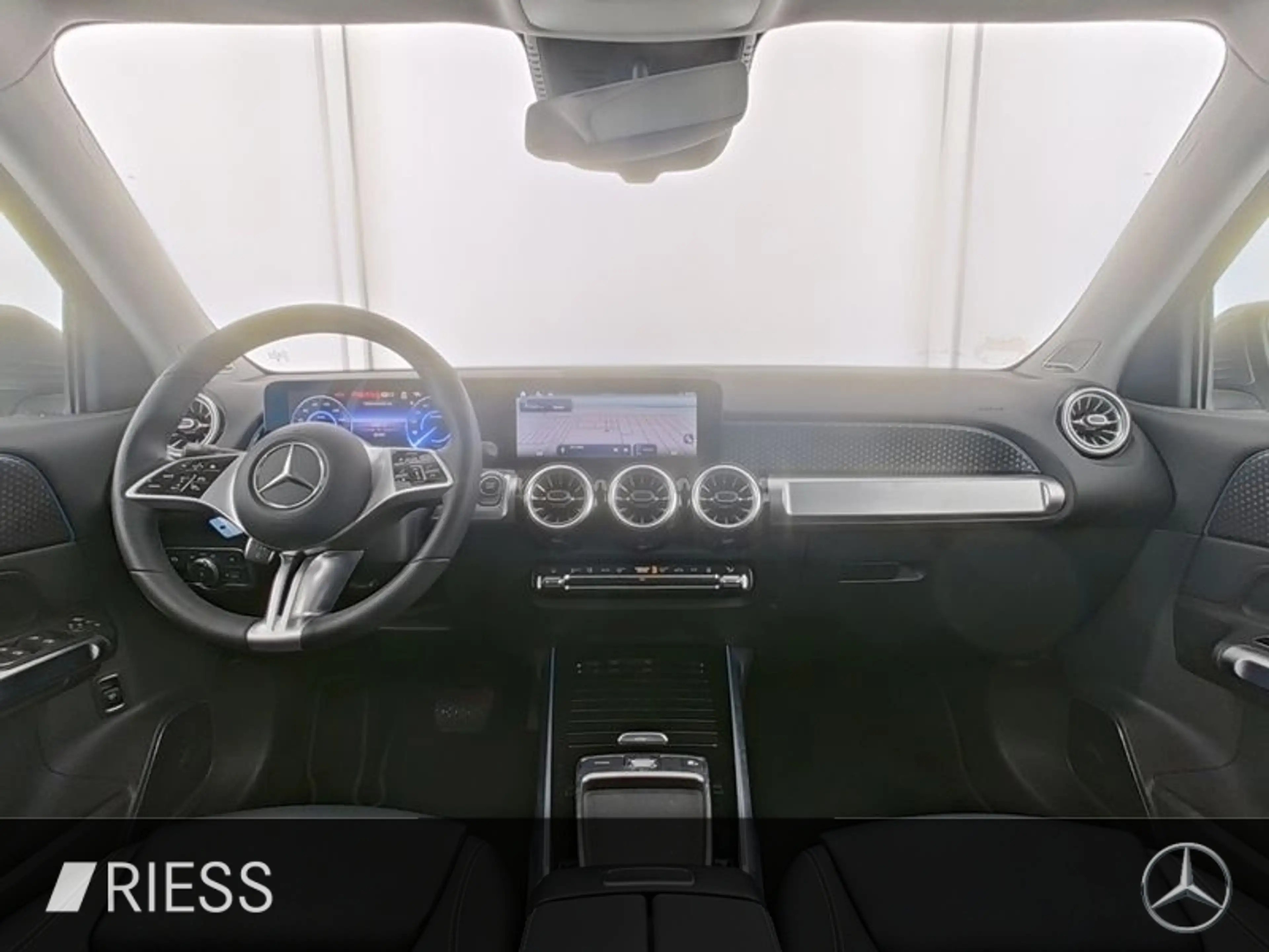 Mercedes-Benz EQB 250 + ACC AUT Kam. KlimaA LED LM Navi PDC SHZ — photo 7