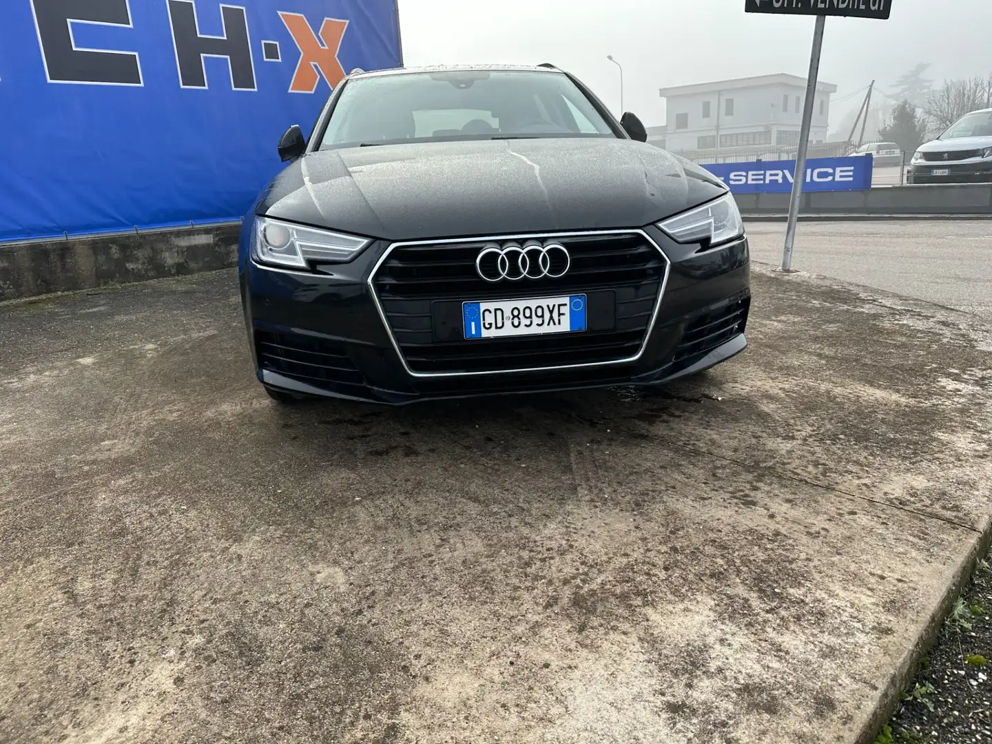 Audi A4 A4 2.0 TDI 150 CV ultra Business Sport Schwarz - 2