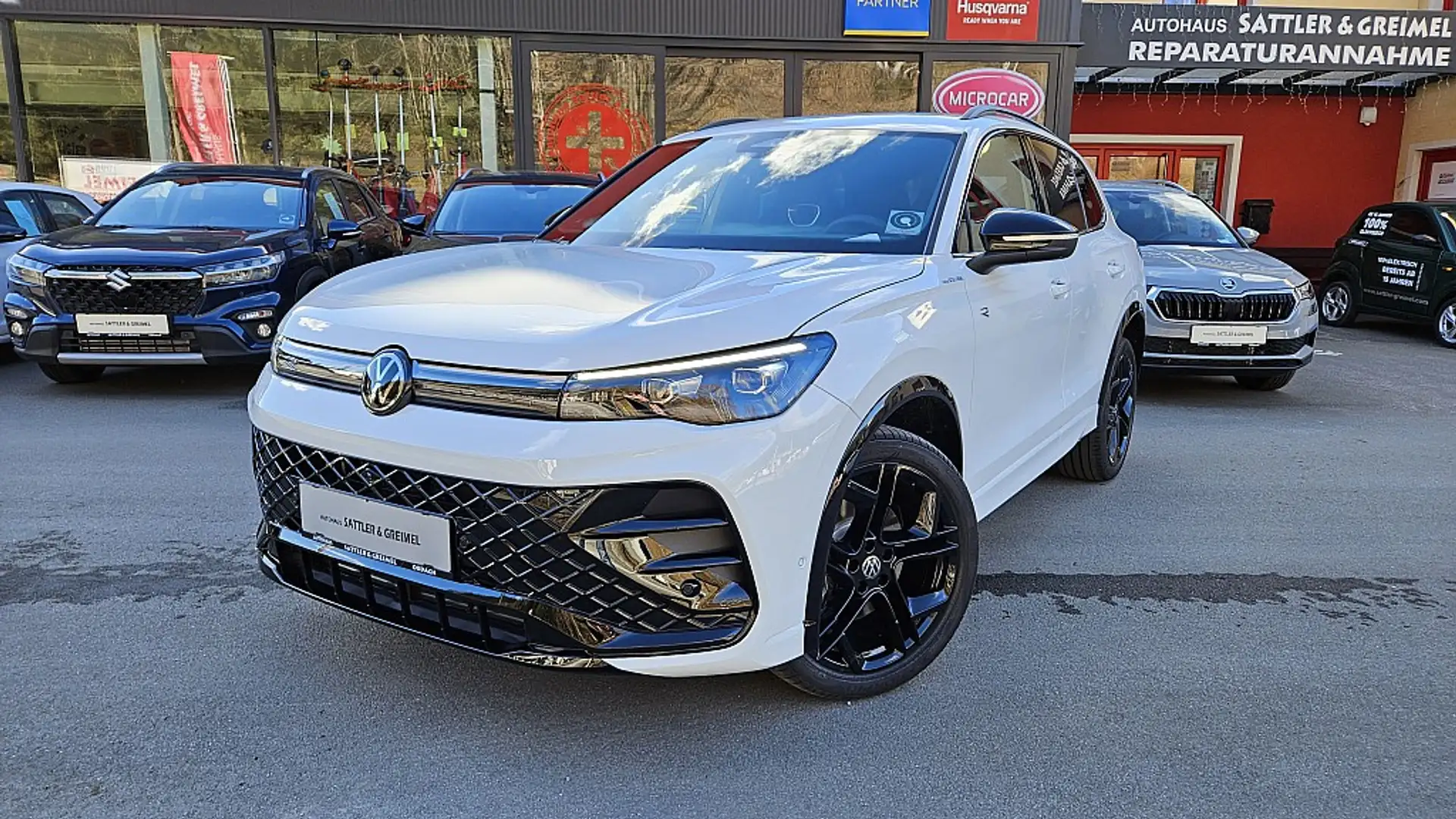 Volkswagen Tiguan 2.0 TDI SCR 4Motion R-Line DSG Weiß - 1