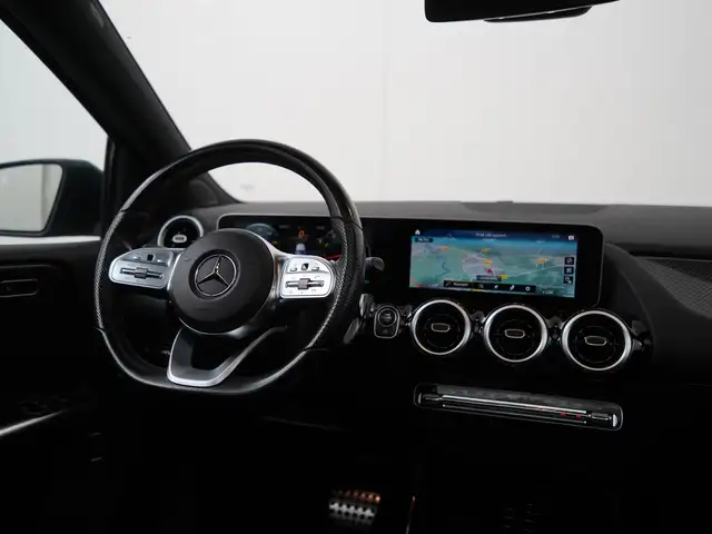 Mercedes-Benz B-Class view 6