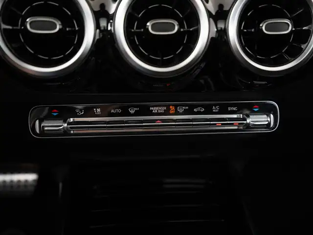 Mercedes-Benz B-Class view 13