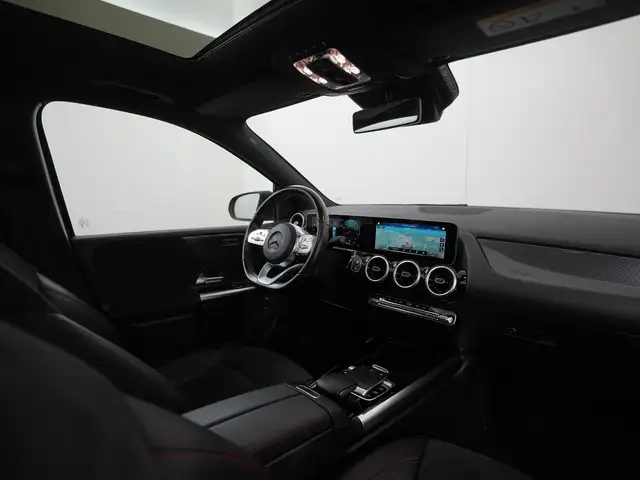 Mercedes-Benz B-Class view 2