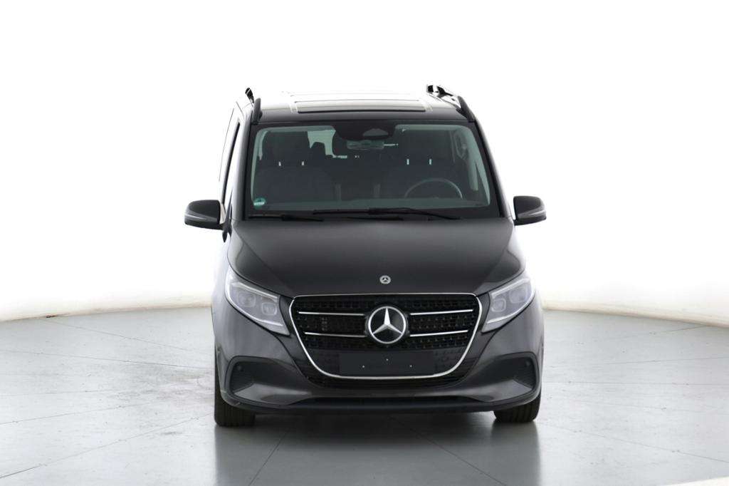 Mercedes-Benz V 220