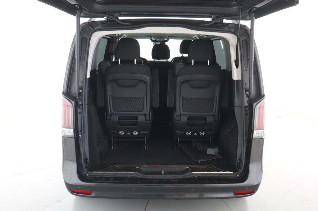 Mercedes-Benz V 220