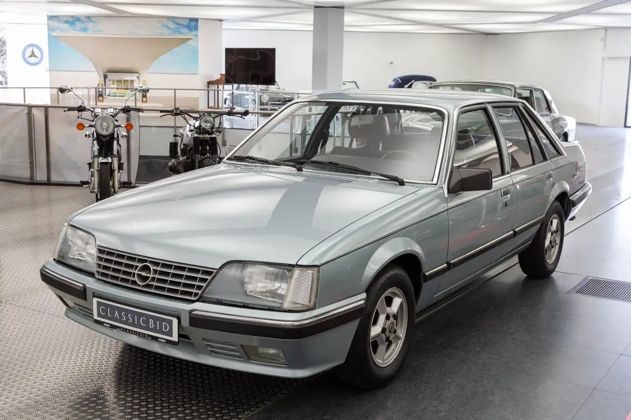 Opel Senator