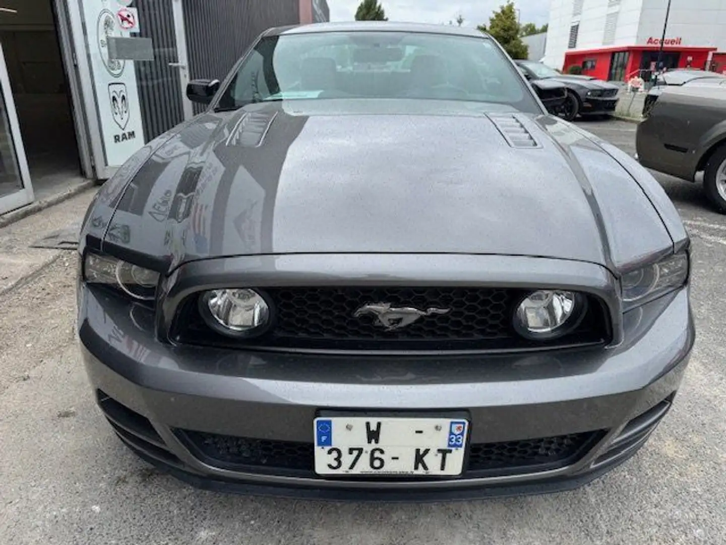 Ford Mustang GT V8 5,0L COYOTE PREMIUM AUTO Grau - 2