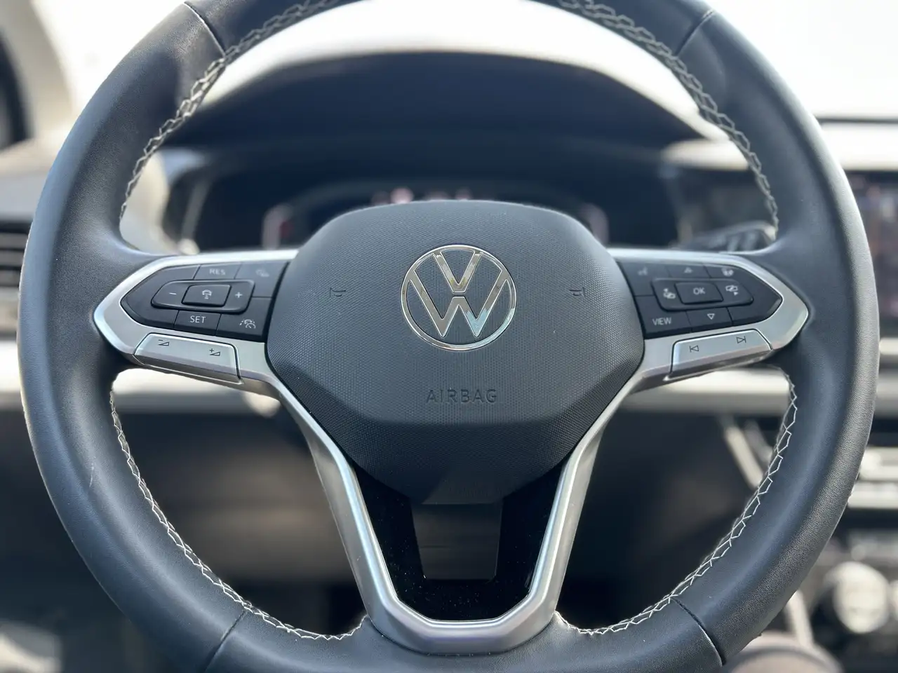 Volkswagen Taos снимка Volkswagen Taos