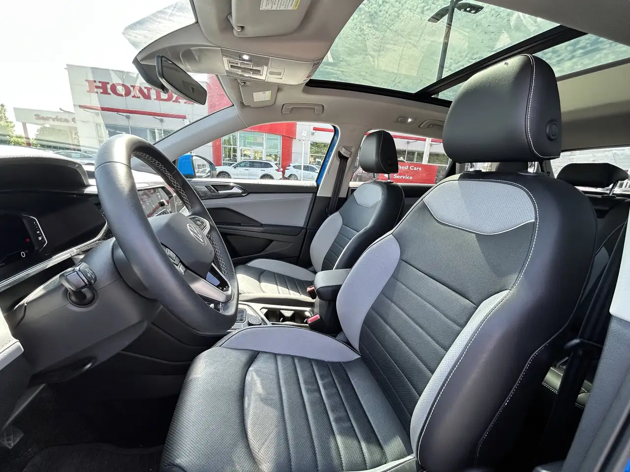 Volkswagen Taos снимка Volkswagen Taos