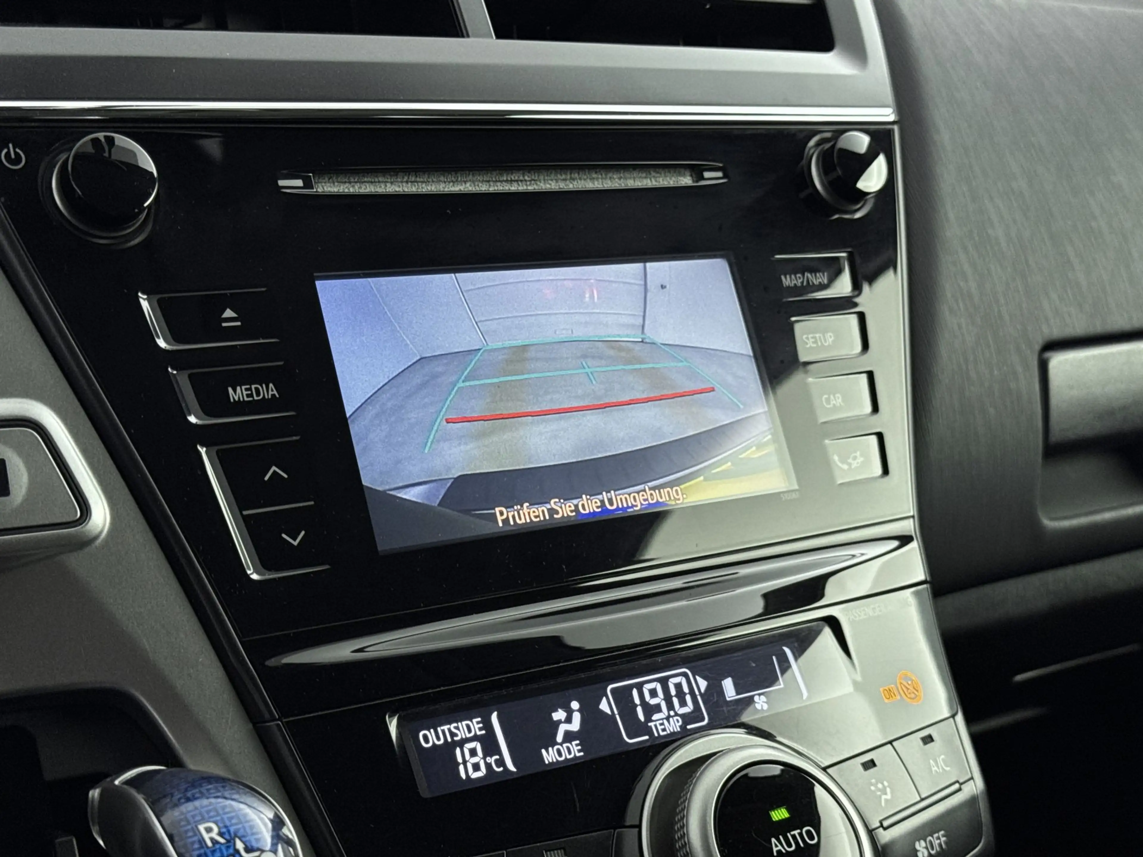 Toyota Prius+ 1.8 Executive | Parkeersensoren | Navigatie | Half — photo 8