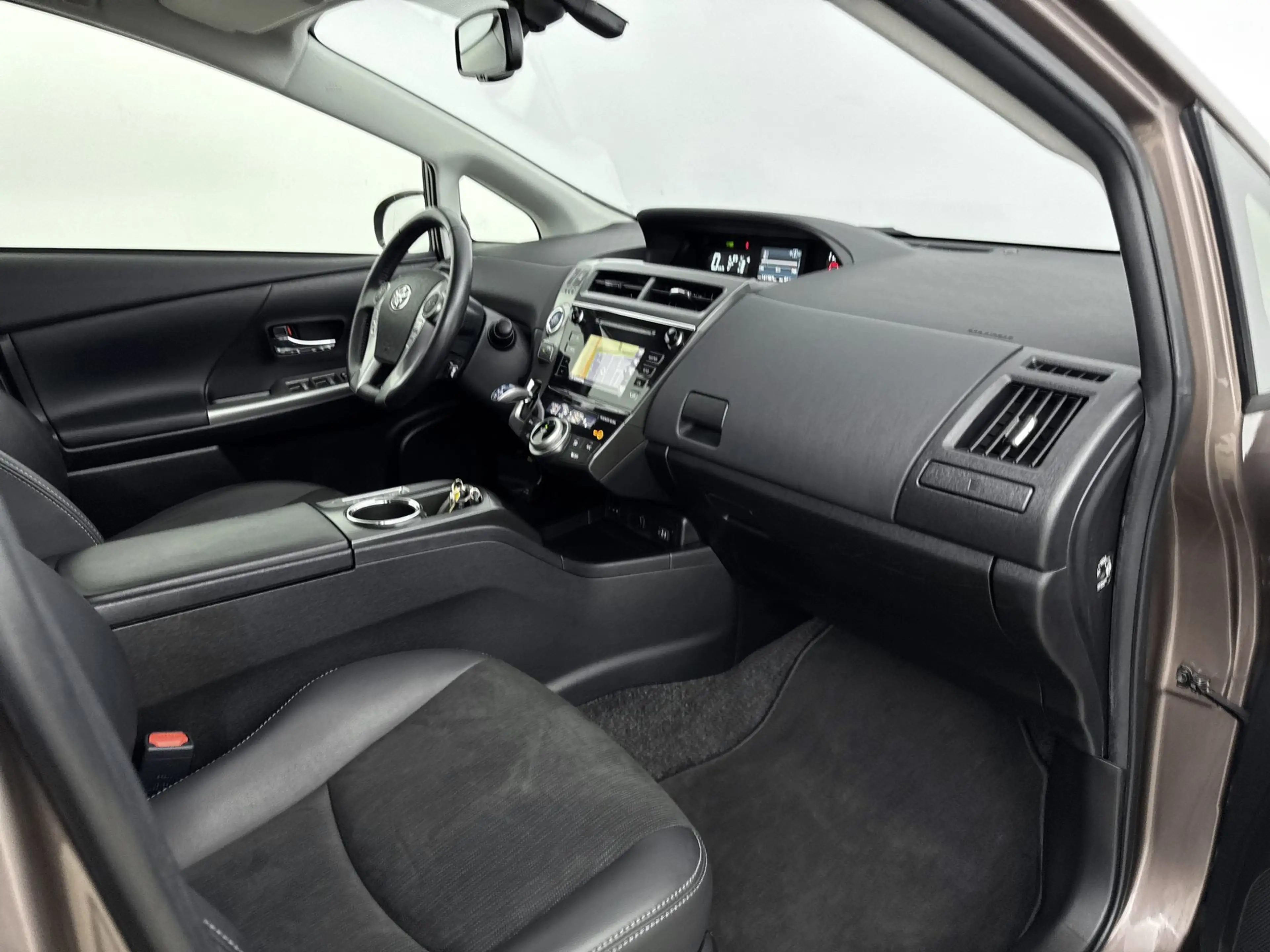 Toyota Prius+ 1.8 Executive | Parkeersensoren | Navigatie | Half — photo 6