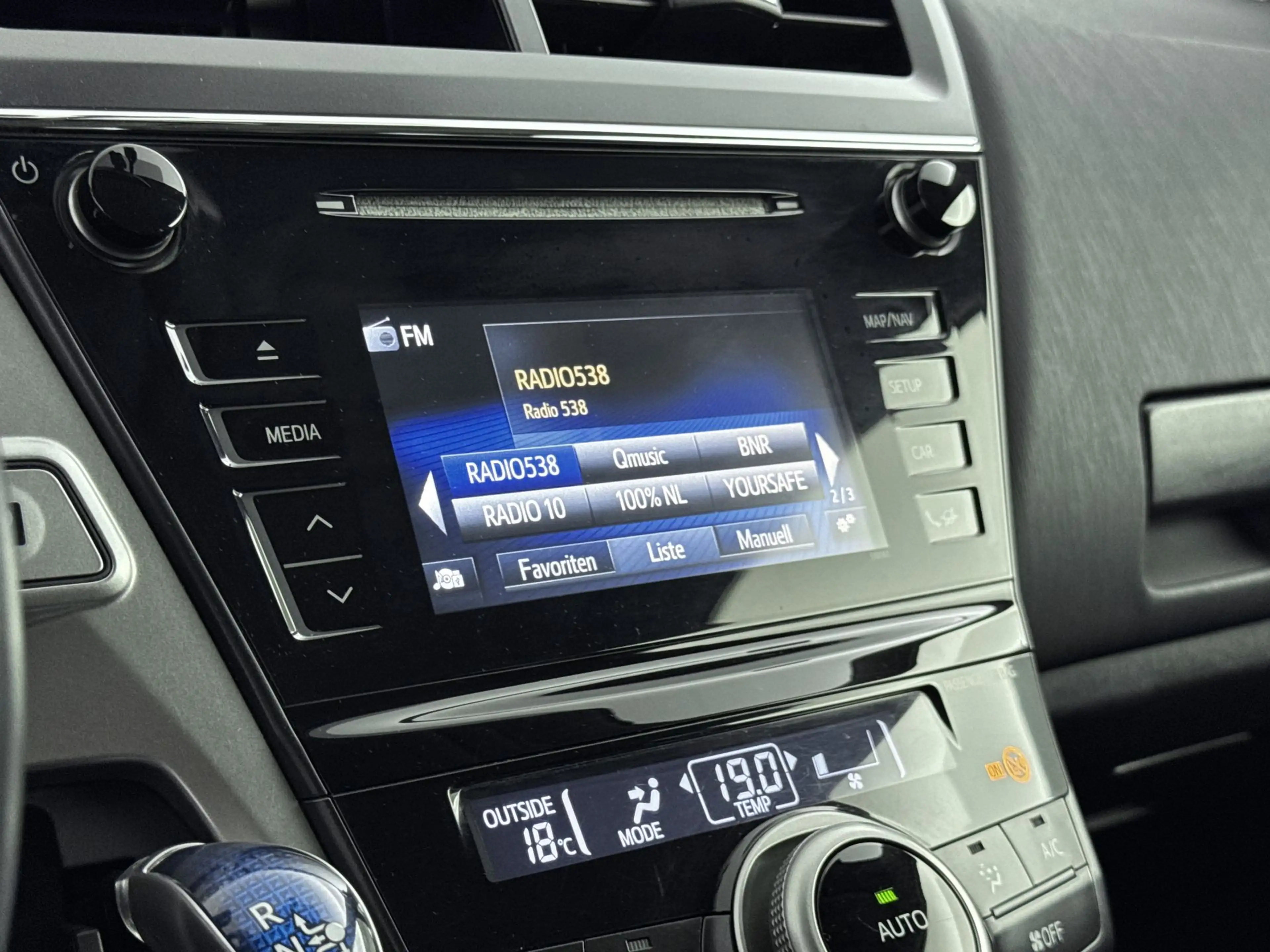 Toyota Prius+ 1.8 Executive | Parkeersensoren | Navigatie | Half — photo 7