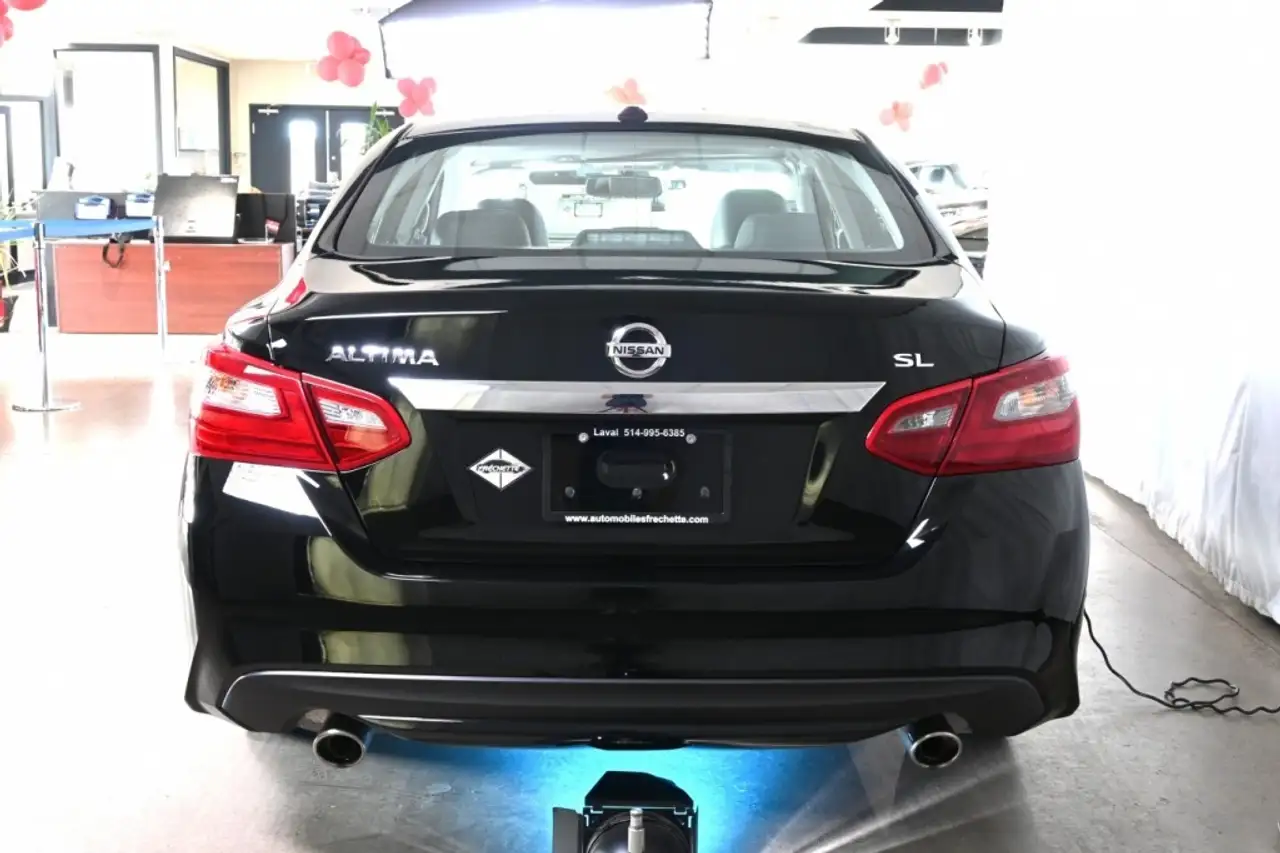 Nissan Altima photo Nissan Altima
