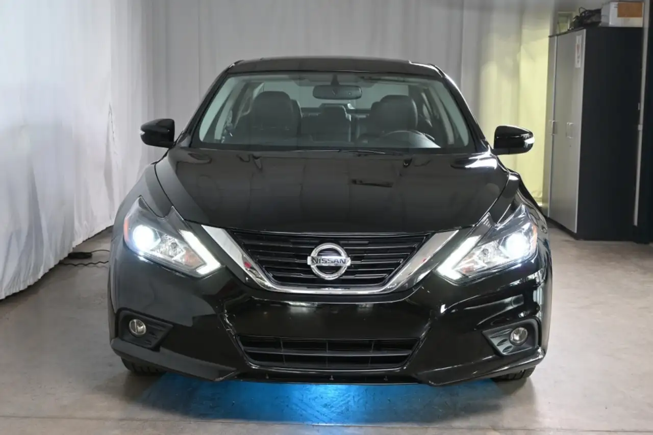 Nissan Altima photo Nissan Altima