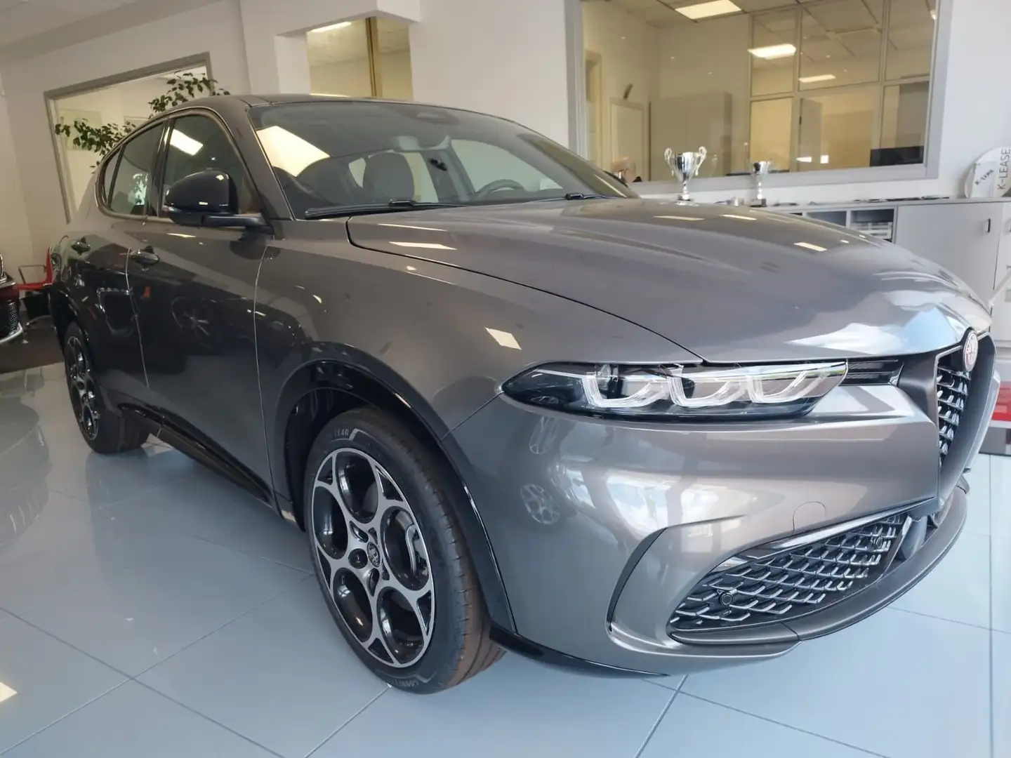 Alfa Romeo Tonale Tonale 1.6 diesel 130 CV TCT6 Sprint siva - 1