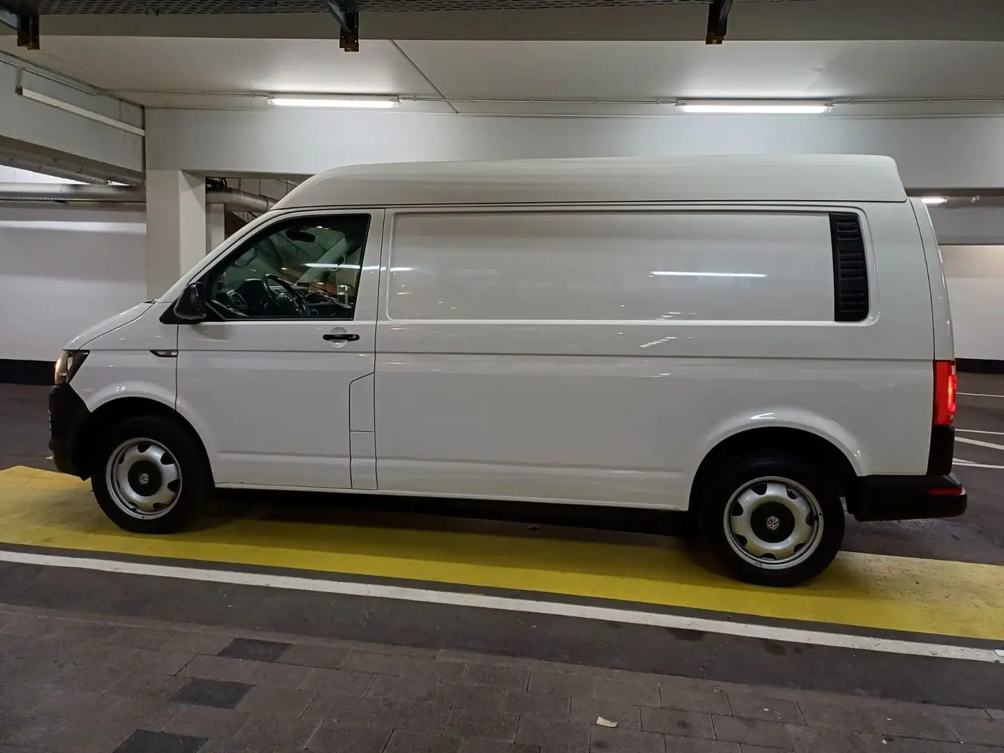 Volkswagen T6 Transporter T6Transporter Kasten Mittelhoch4X4StandHZG*Kamer Weiß - 2