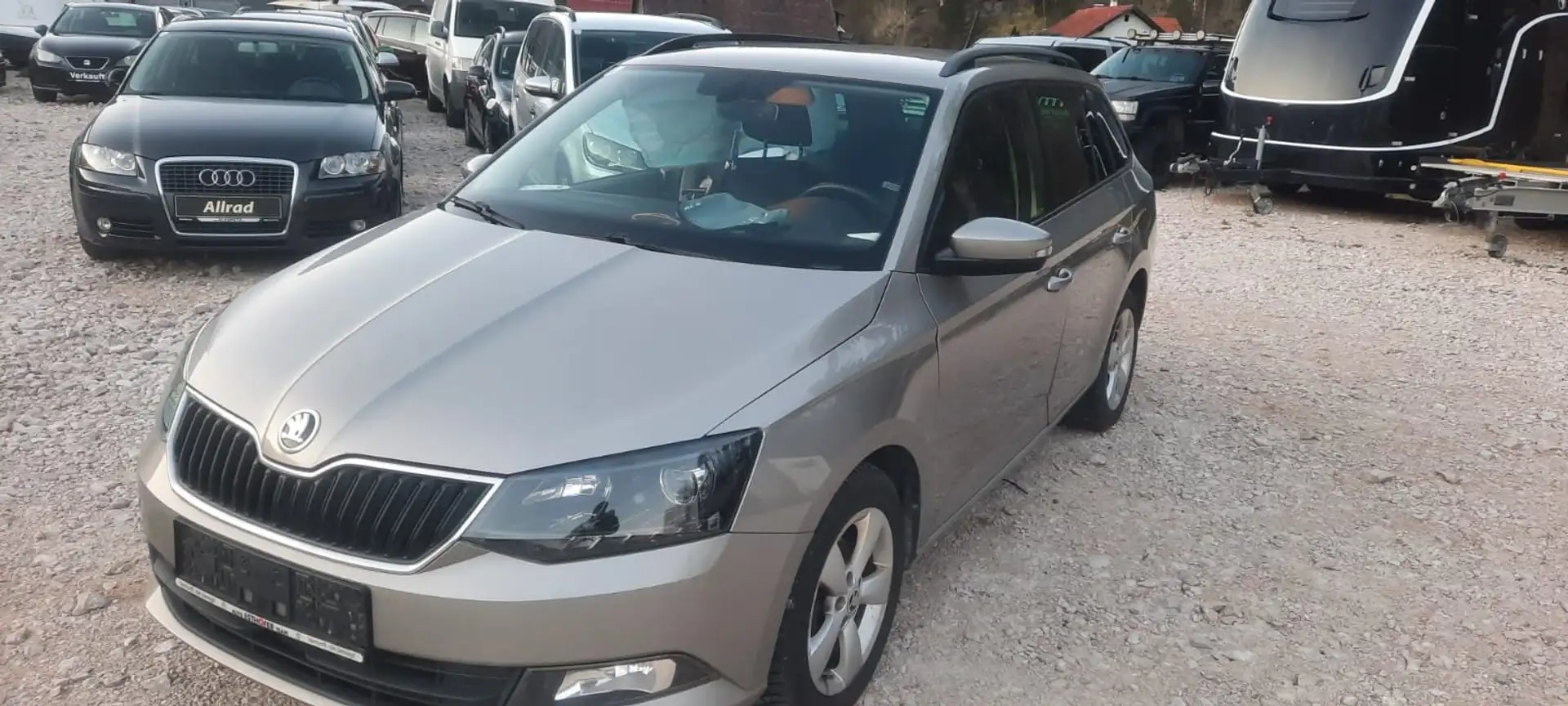 Skoda Fabia Combi Ambition 1,2 TSI Plateado - 2