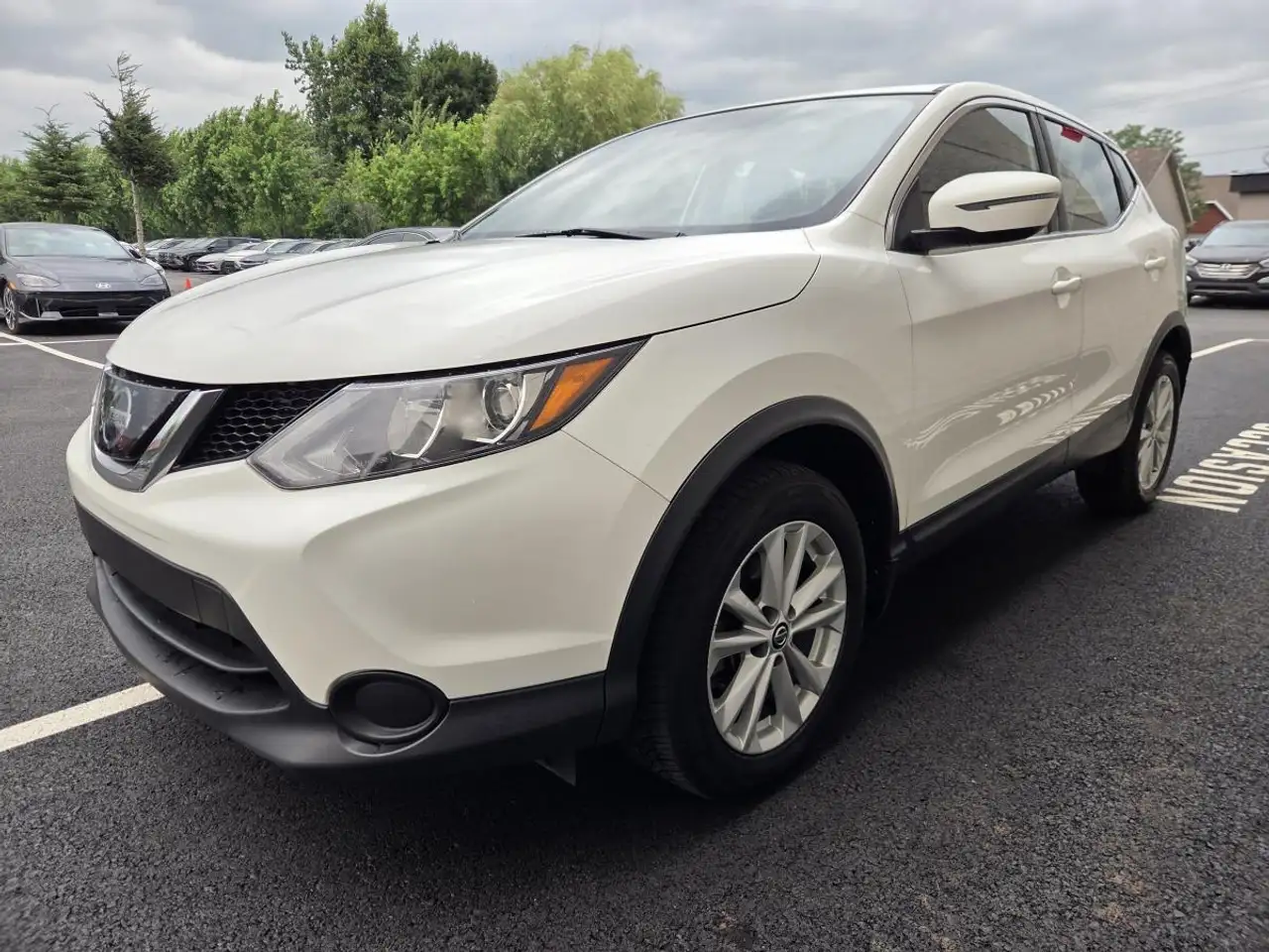 Nissan Qashqai photo Nissan Qashqai
