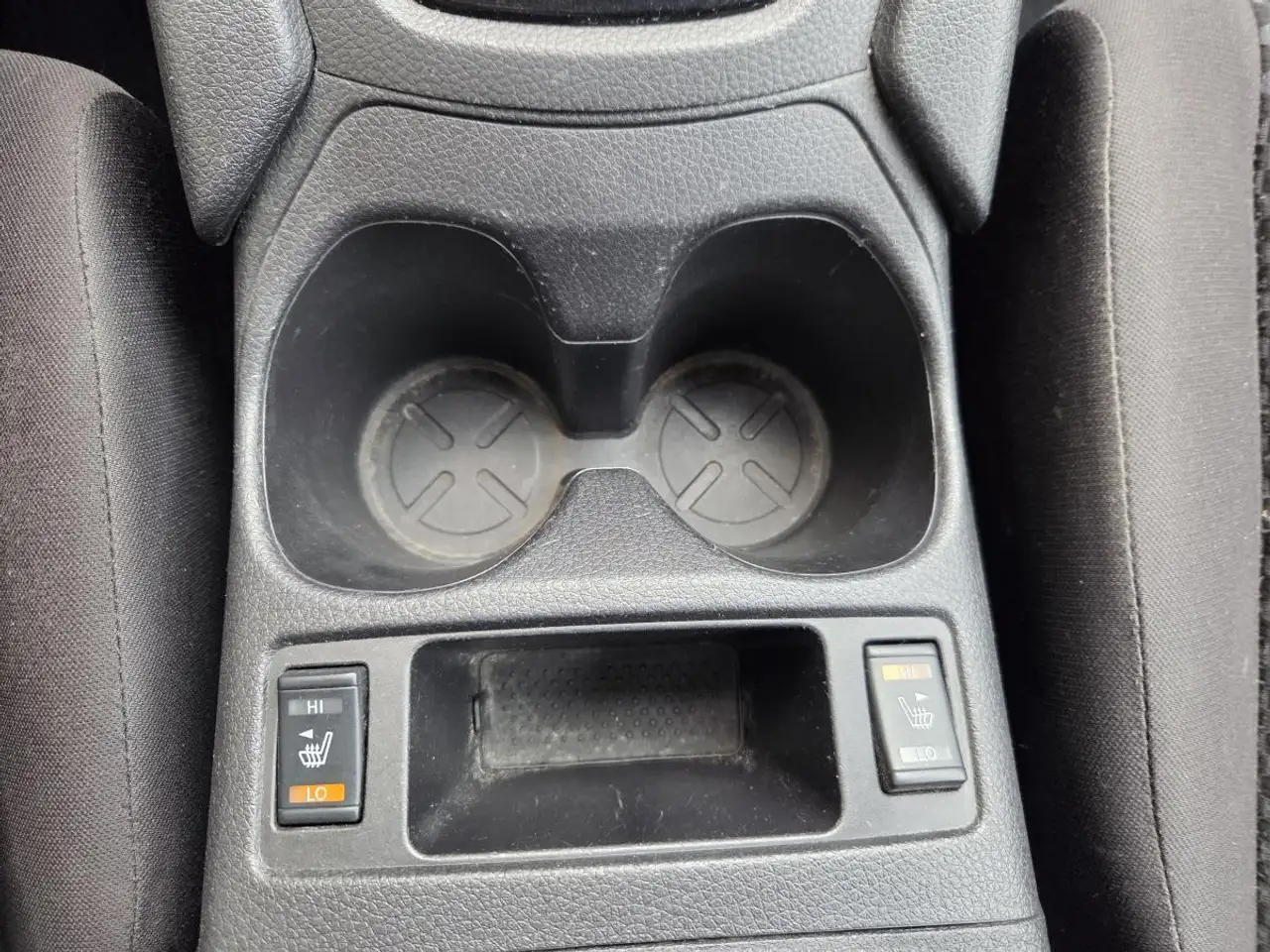 Nissan Qashqai photo Nissan Qashqai