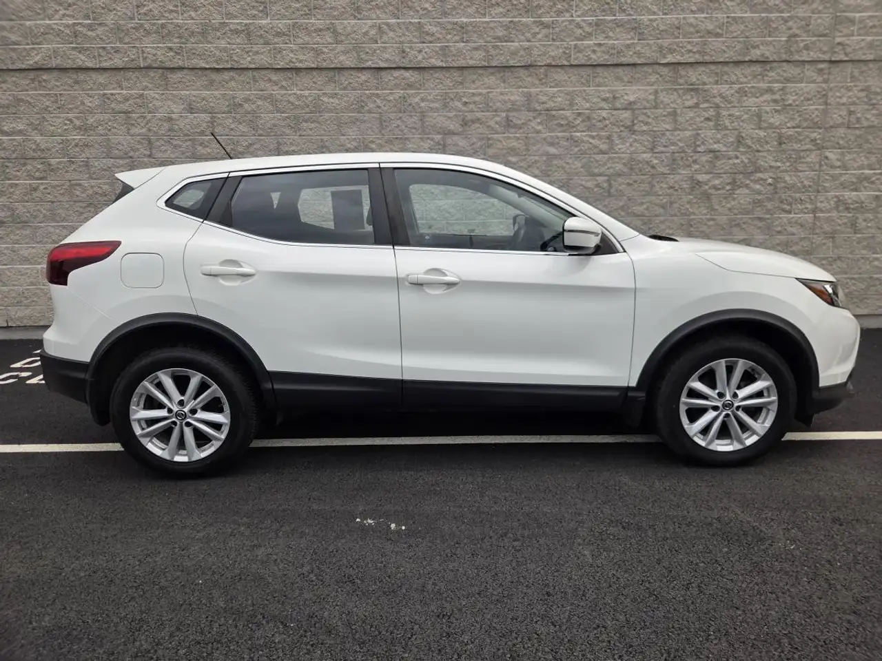 Nissan Qashqai photo Nissan Qashqai