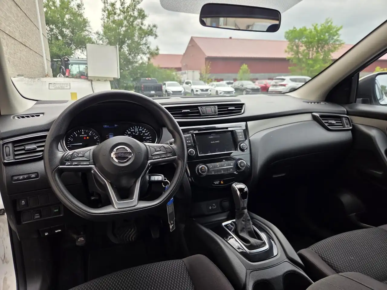Nissan Qashqai photo Nissan Qashqai