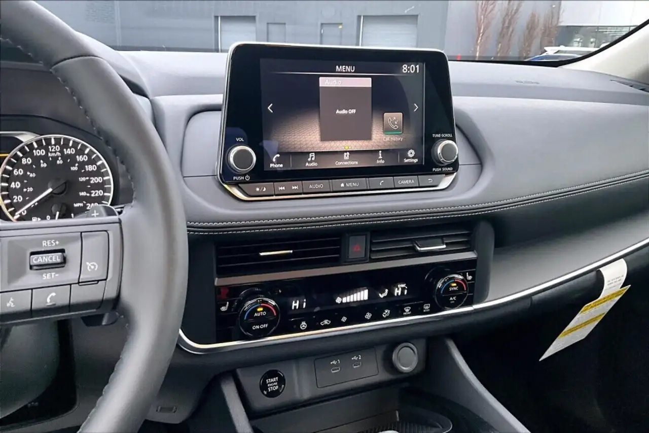 Nissan Rogue снимка Nissan Rogue