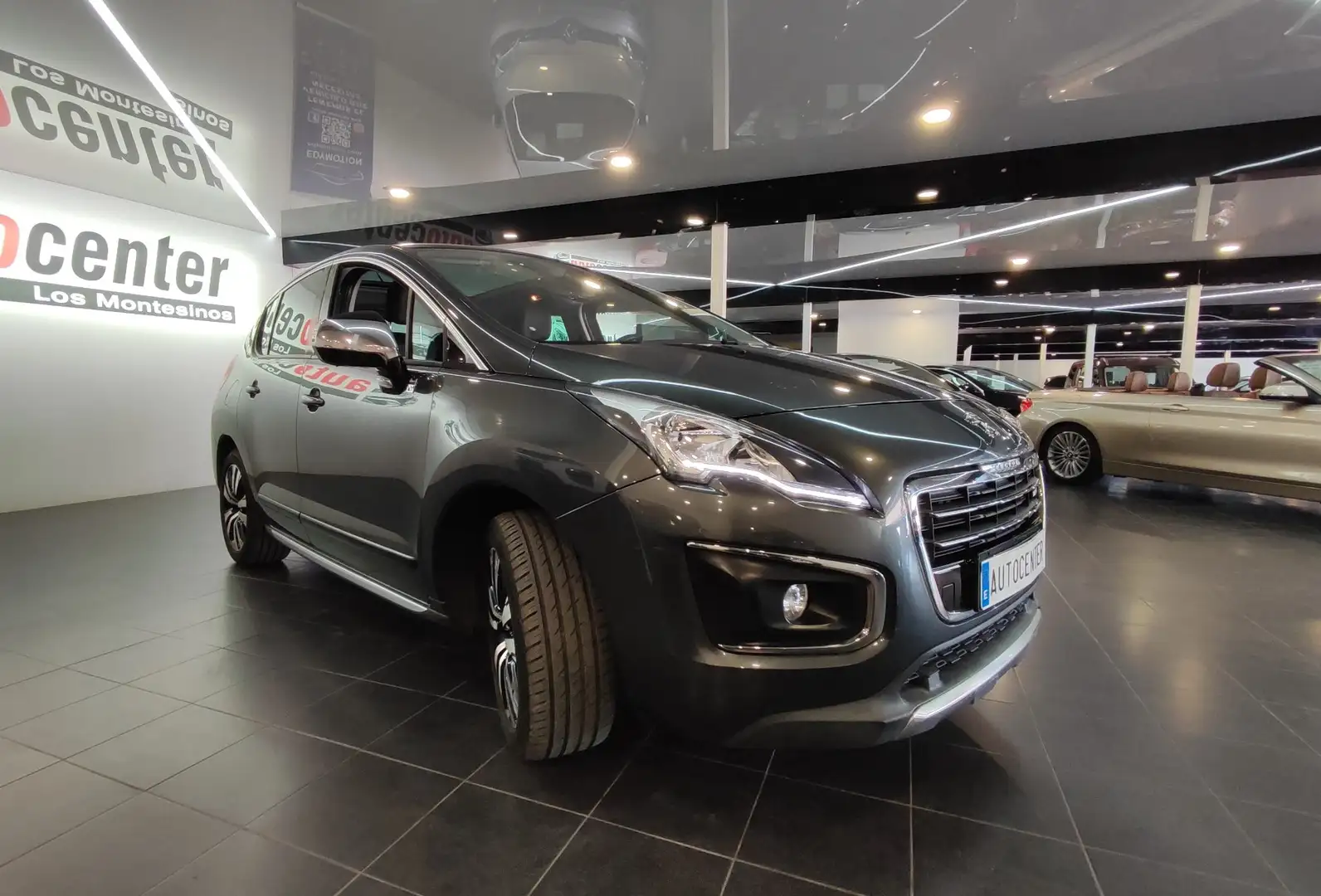 Peugeot 3008 HYbrid4 Gris - 2