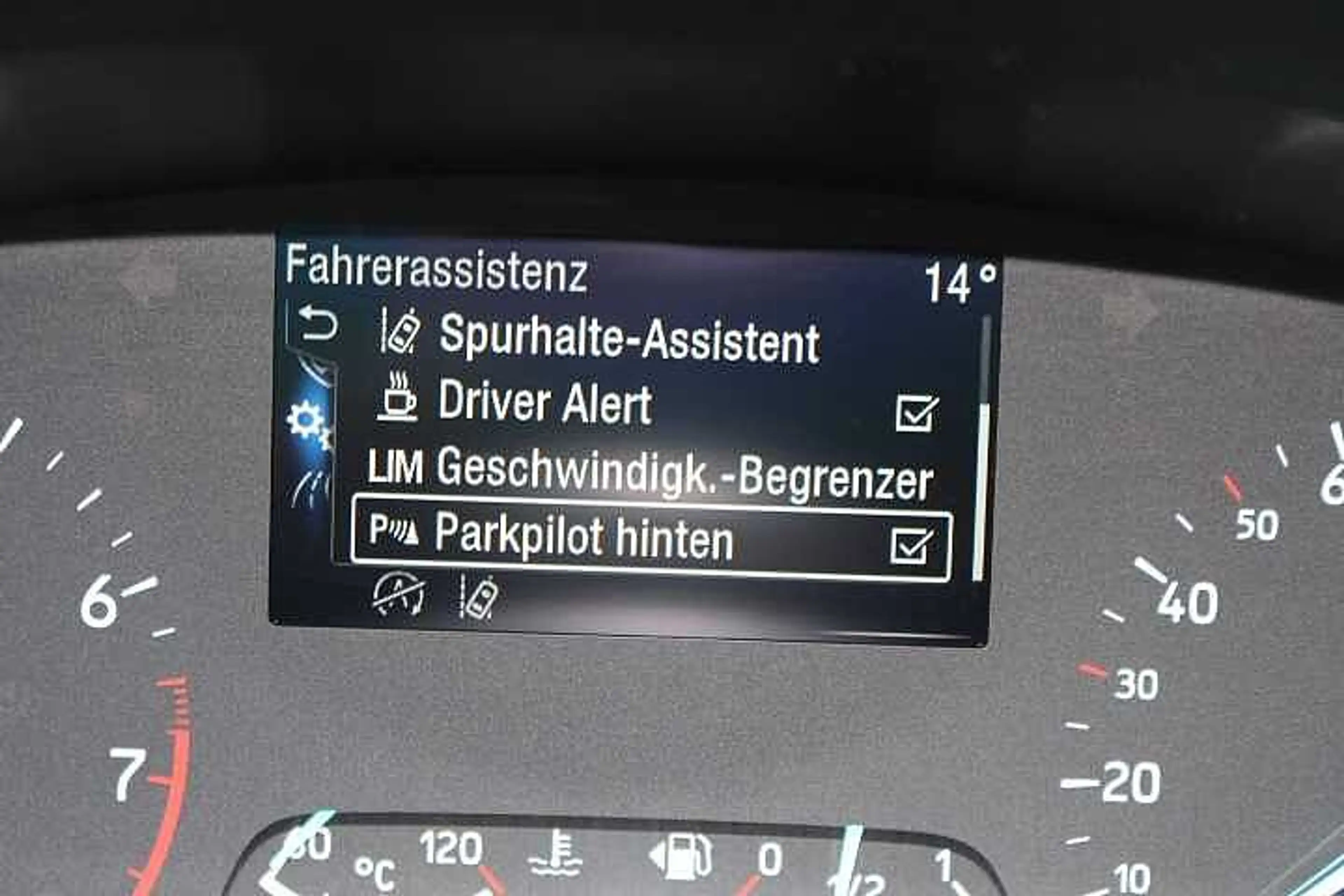 Ford Fiesta Titanium — photo 21