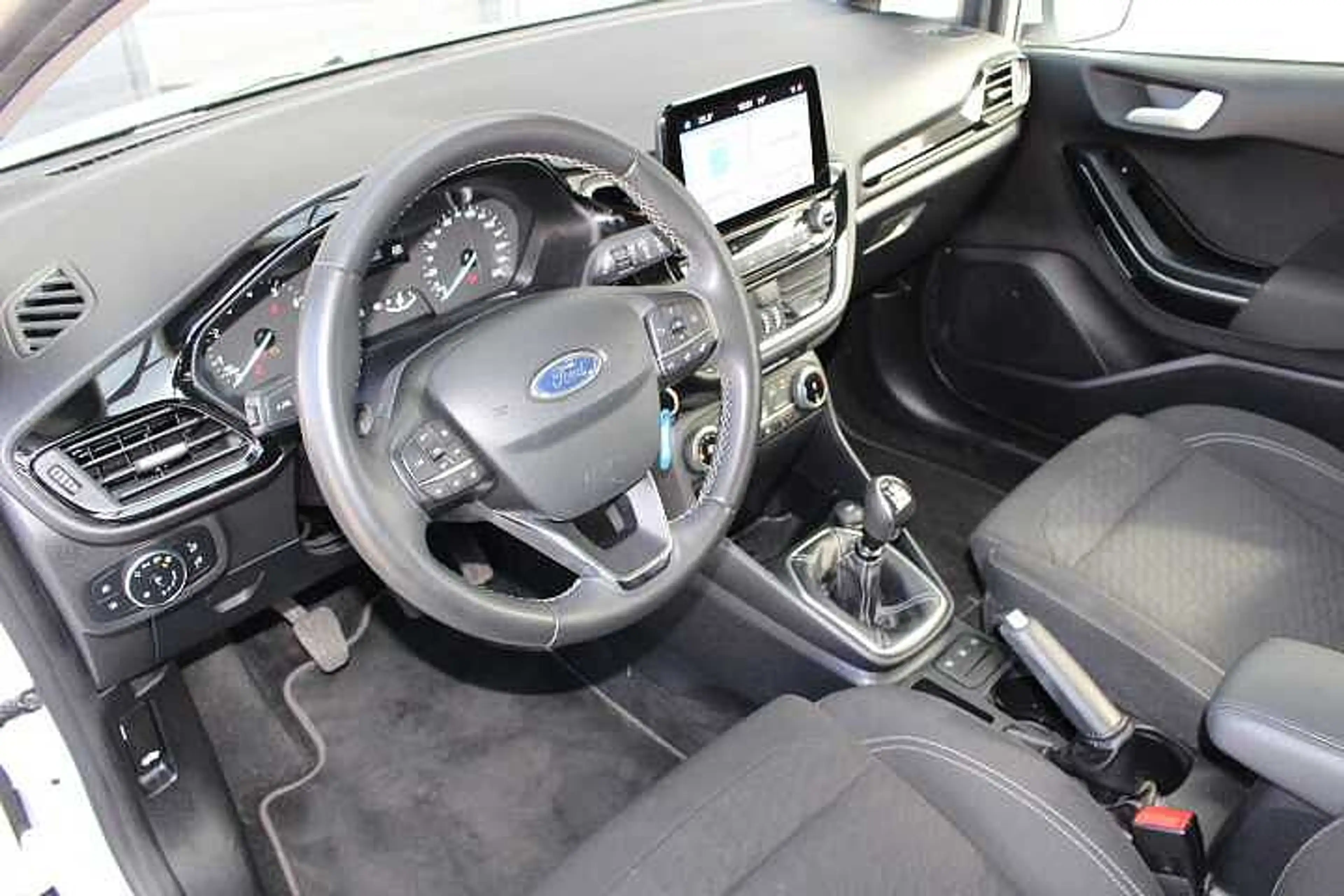 Ford Fiesta Titanium — photo 4