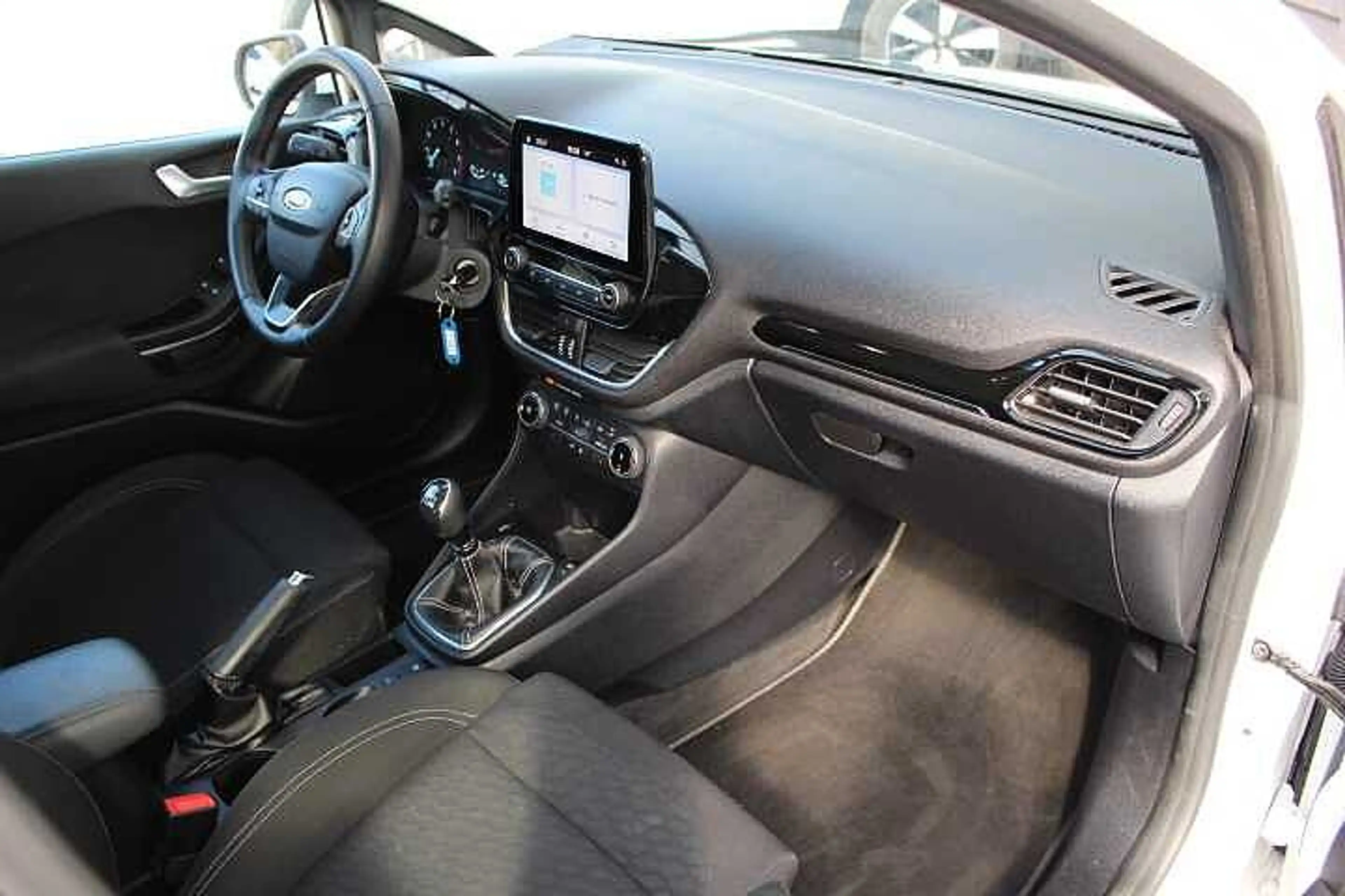 Ford Fiesta Titanium — photo 13