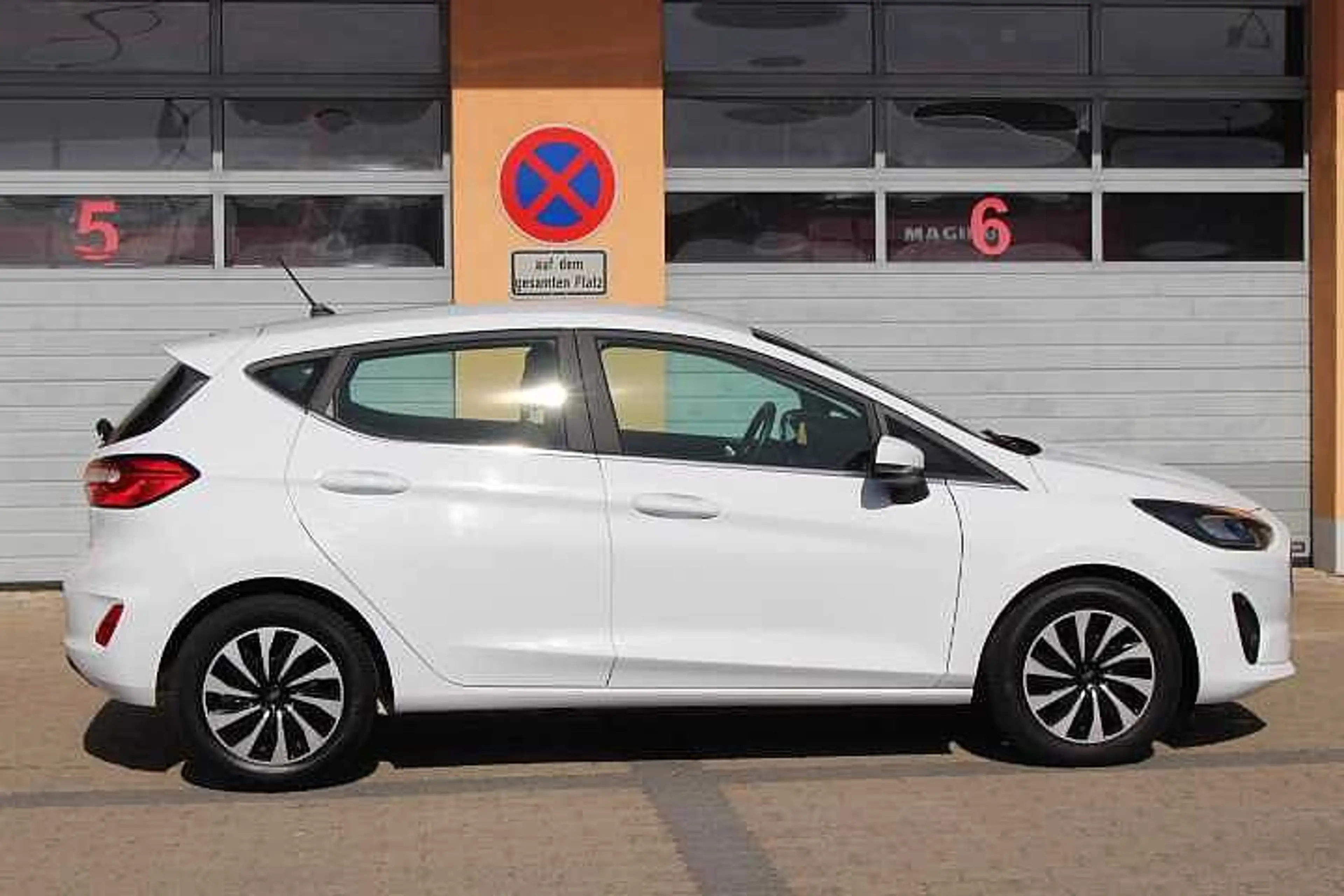 Ford Fiesta Titanium — photo 23
