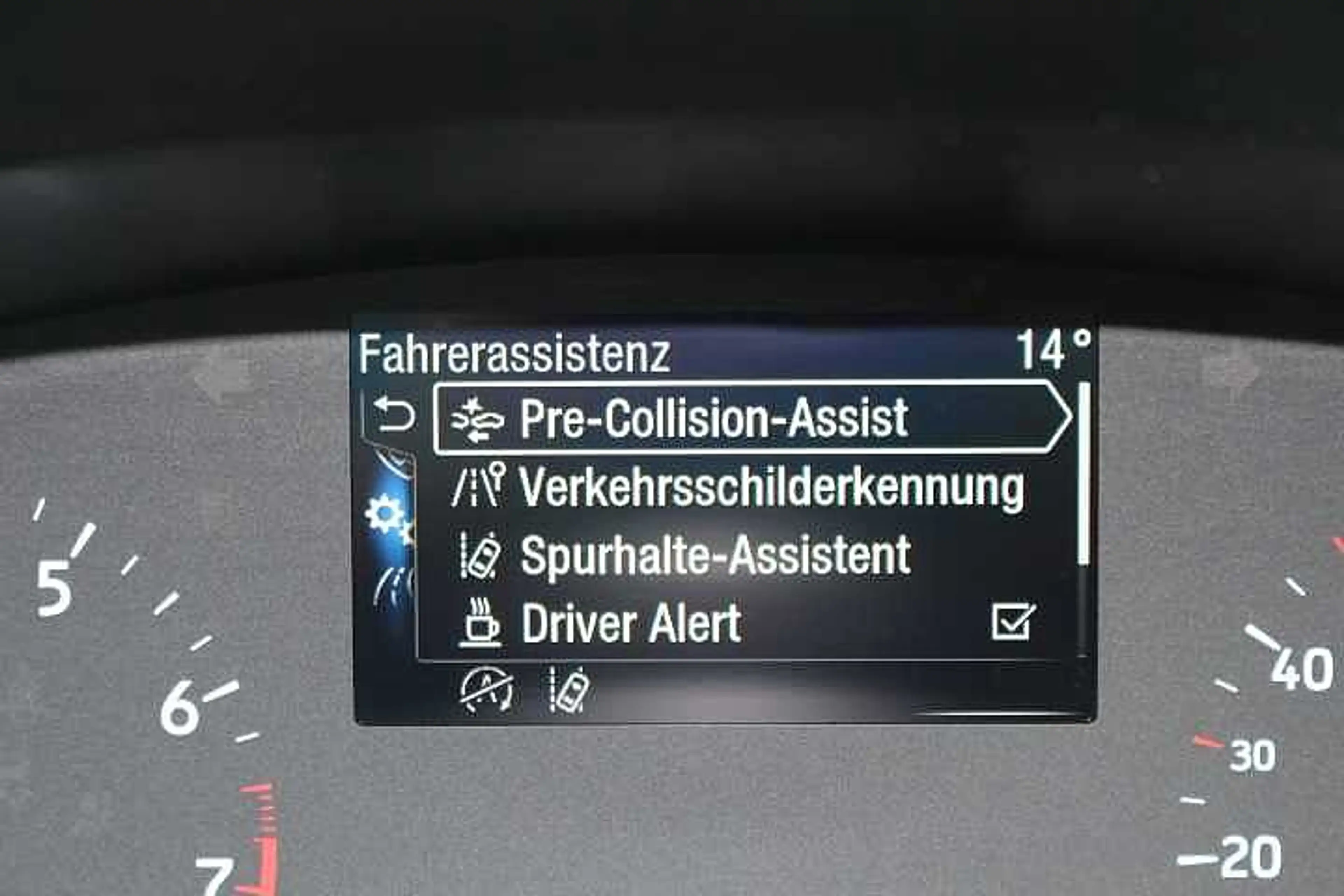 Ford Fiesta Titanium — photo 20